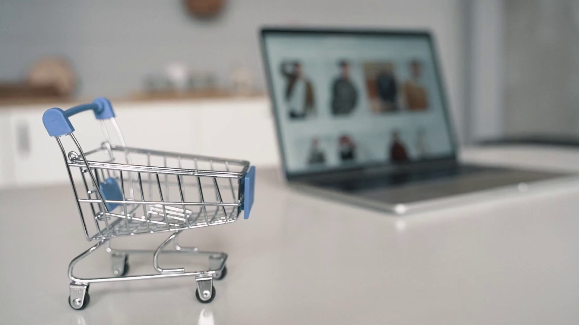 Amazon, dal 2010 in Italia investimenti da 25 miliardi e 19 mila posti di lavoro