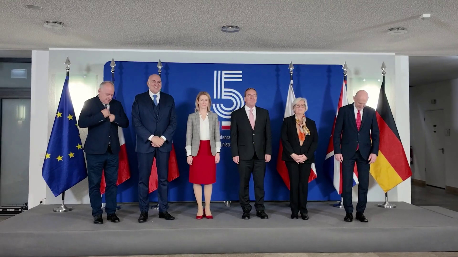 Crosetto a Berlino per la riunione dei ministri della Difesa nel formato E5