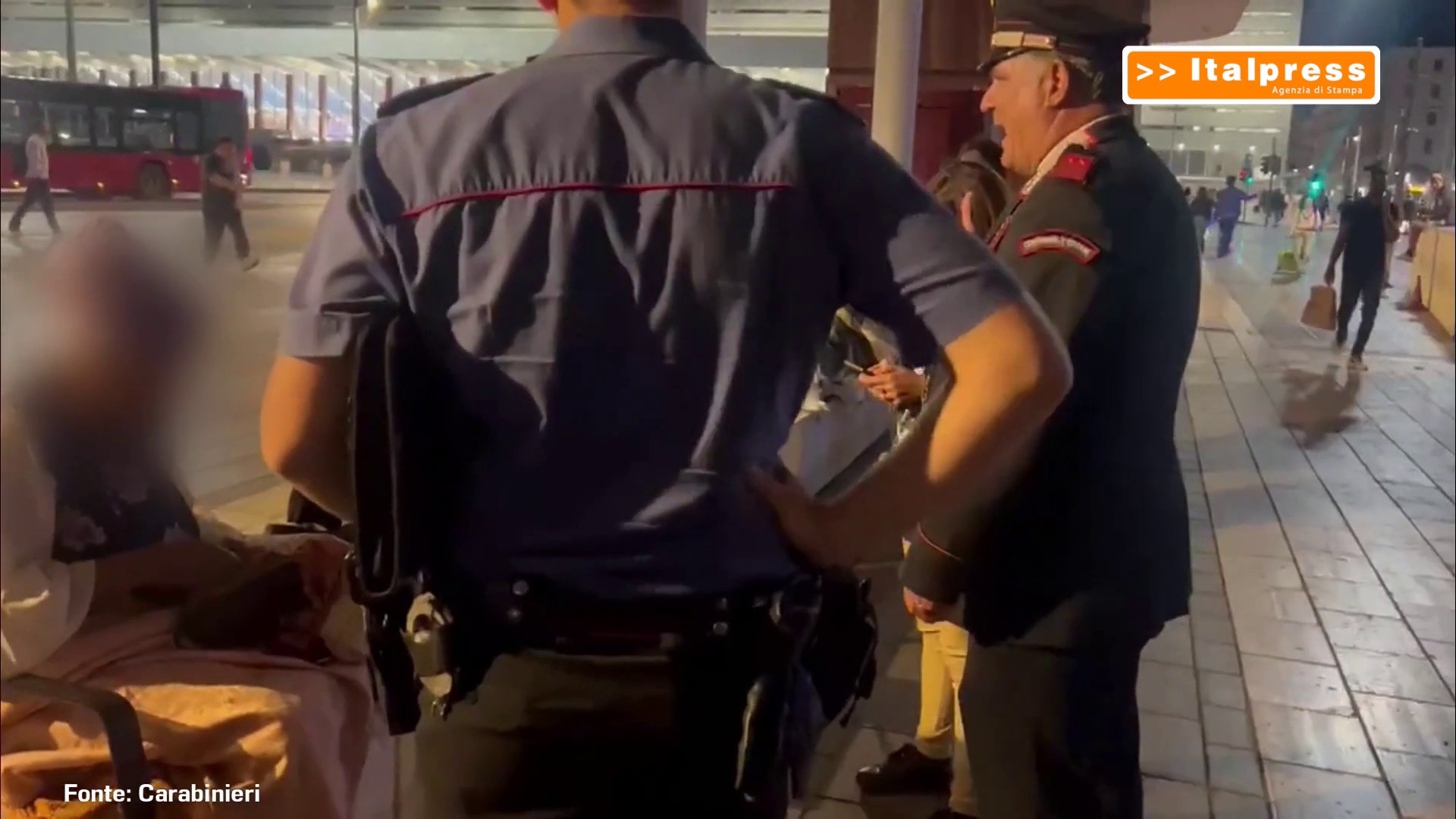 Blitz contro la microcriminalità in zona Termini a Roma, 8 arresti e 17 denunce