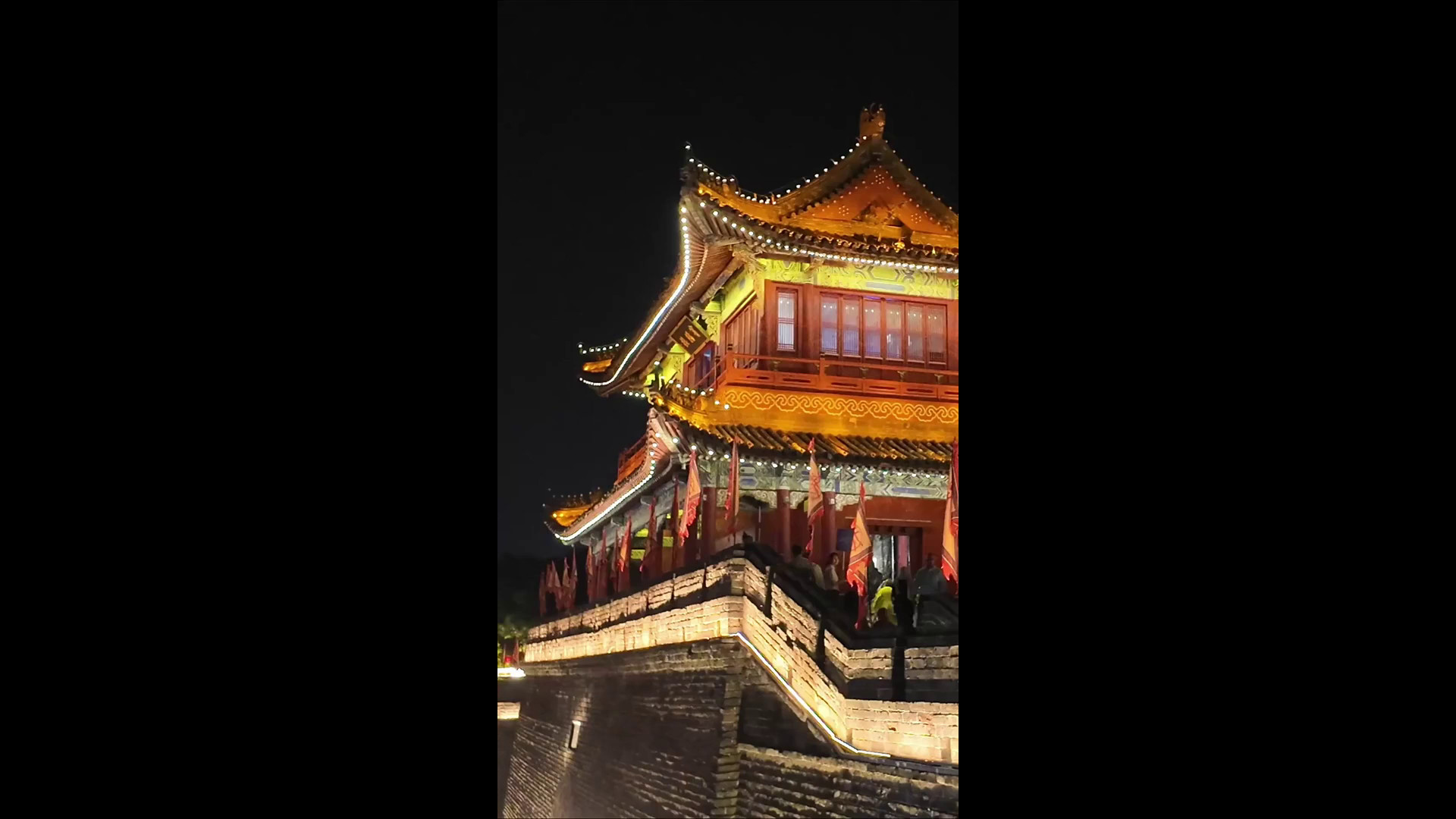 Cina: diplomatici ed esperti stranieri esplorano l’antica città di Jingzhou