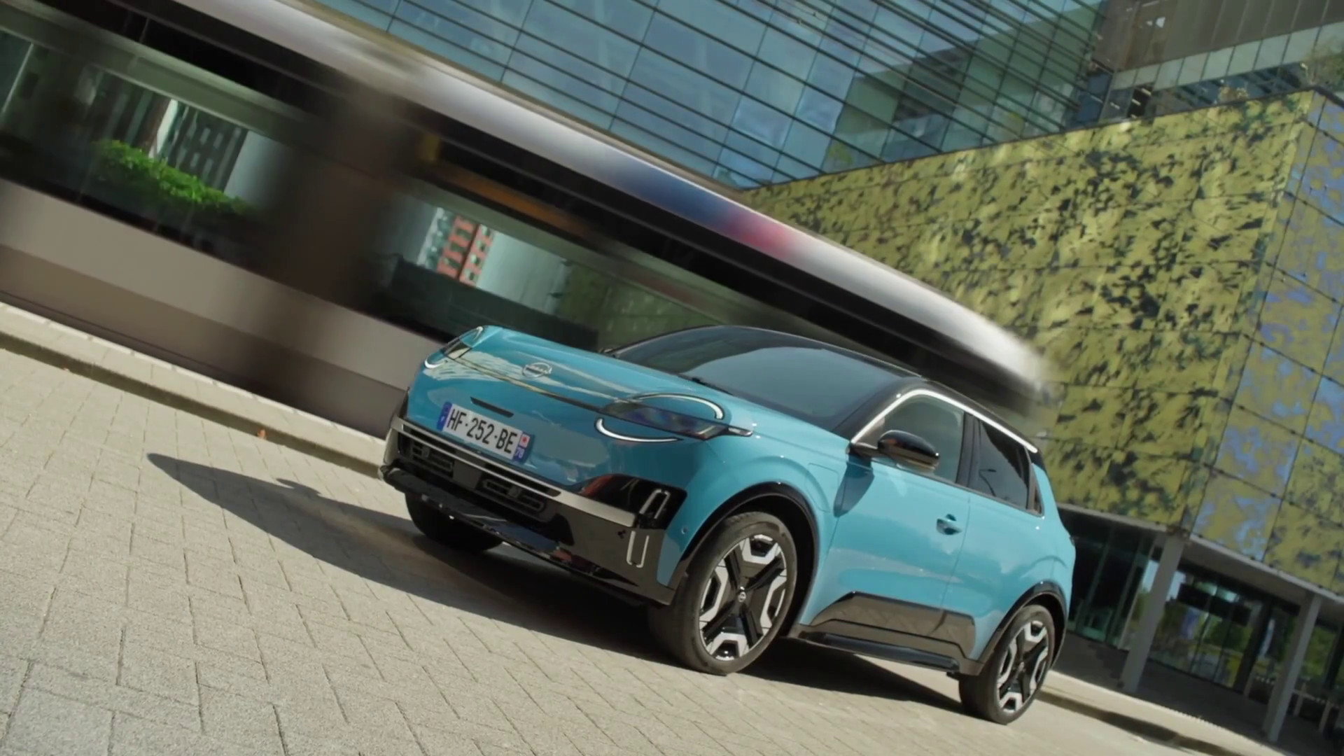 Torna Nissan Micra, ora è 100% elettrica