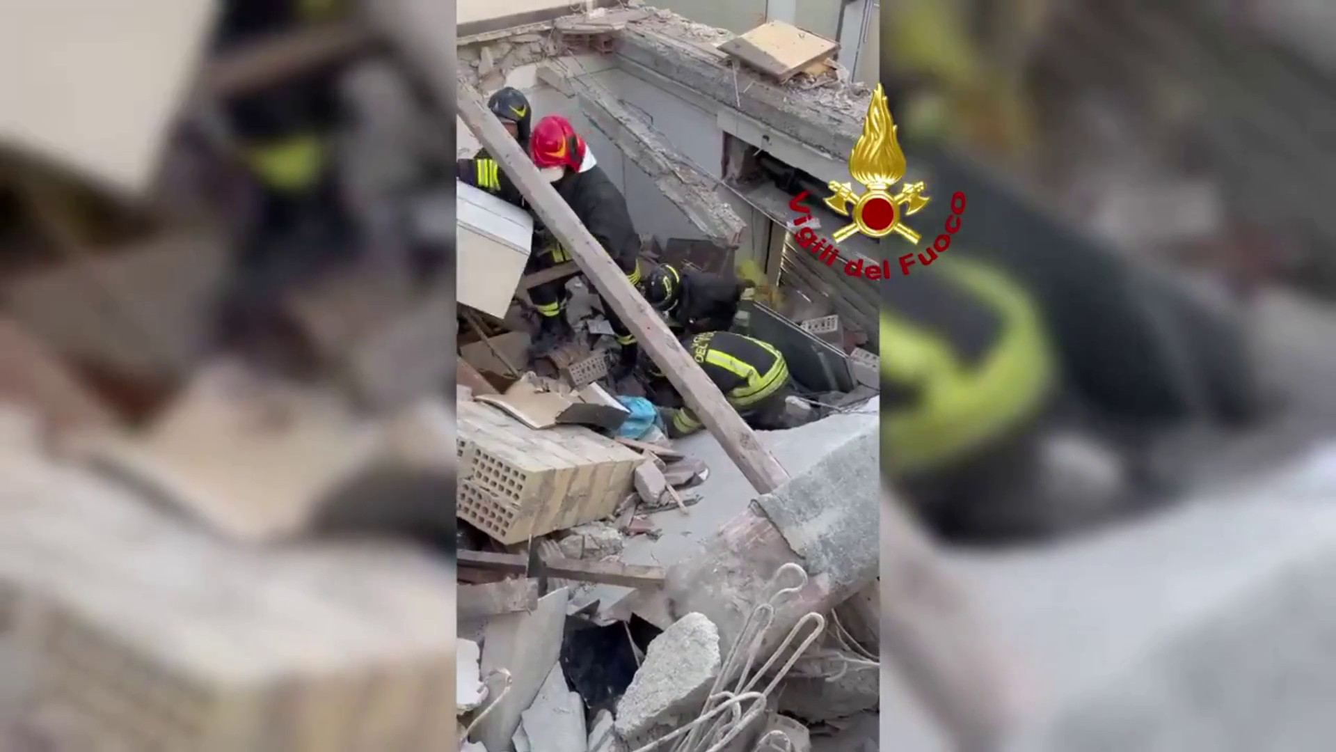 Palazzina crolla dopo un’esplosione nel Fermano, un morto e due feriti