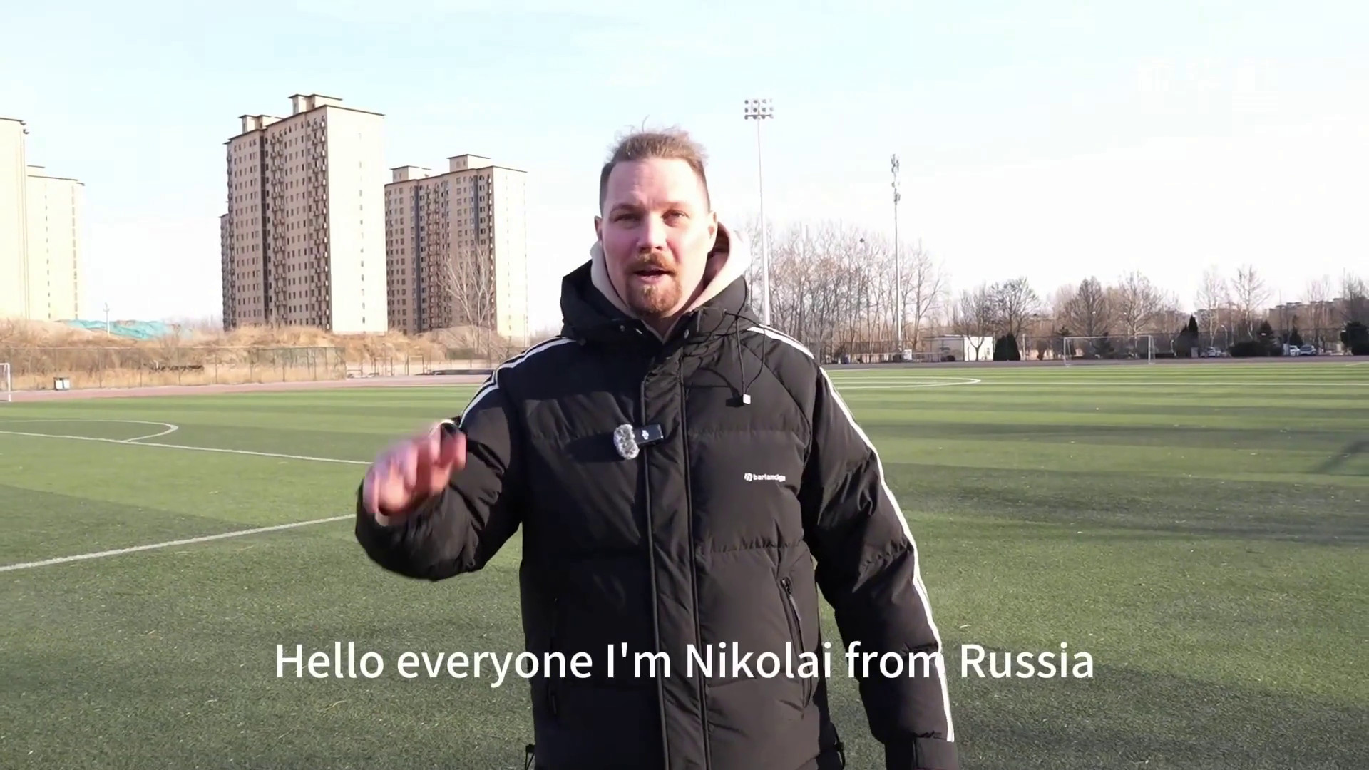 Insegnante russo celebra Anno del Cavallo come simbolo di integrazione culturale