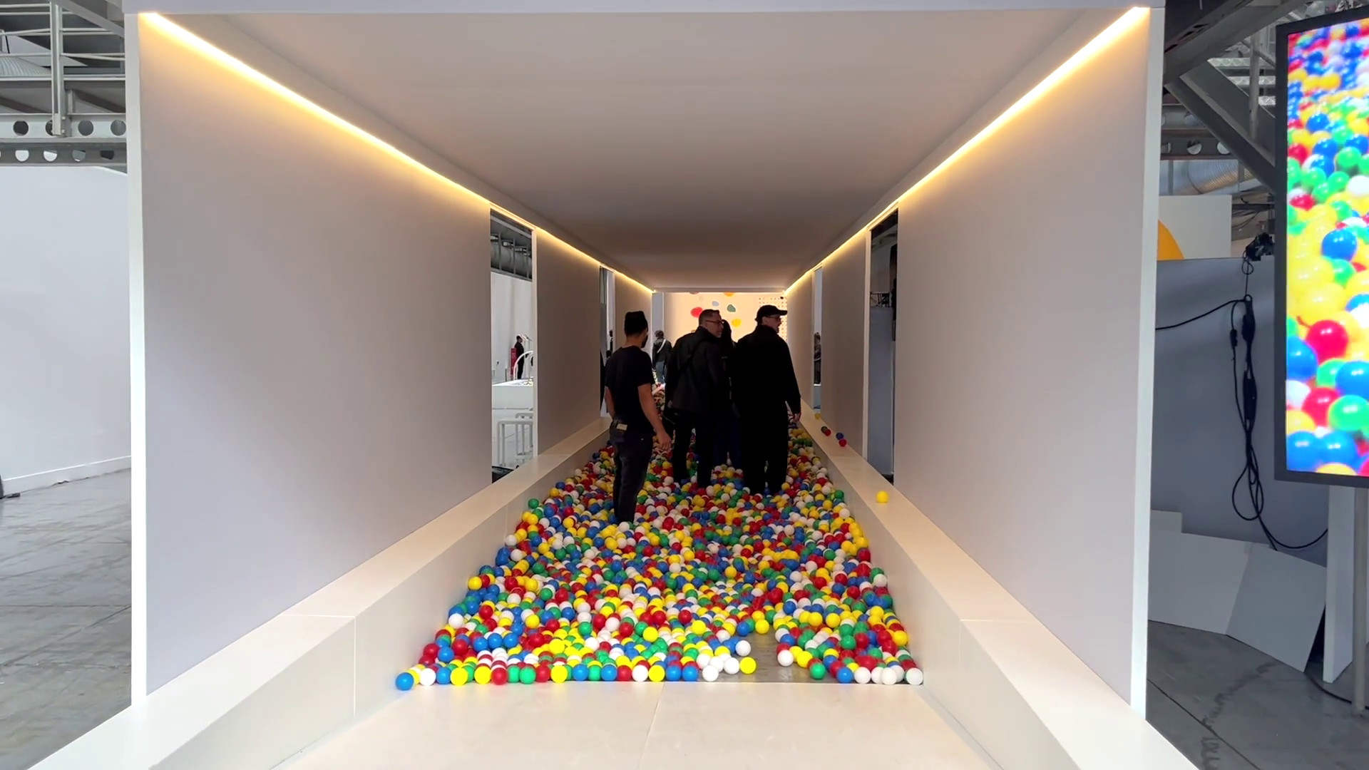 McDonald’s festeggia 40 anni in Italia, al Fuorisalone l'esposizione “POOL