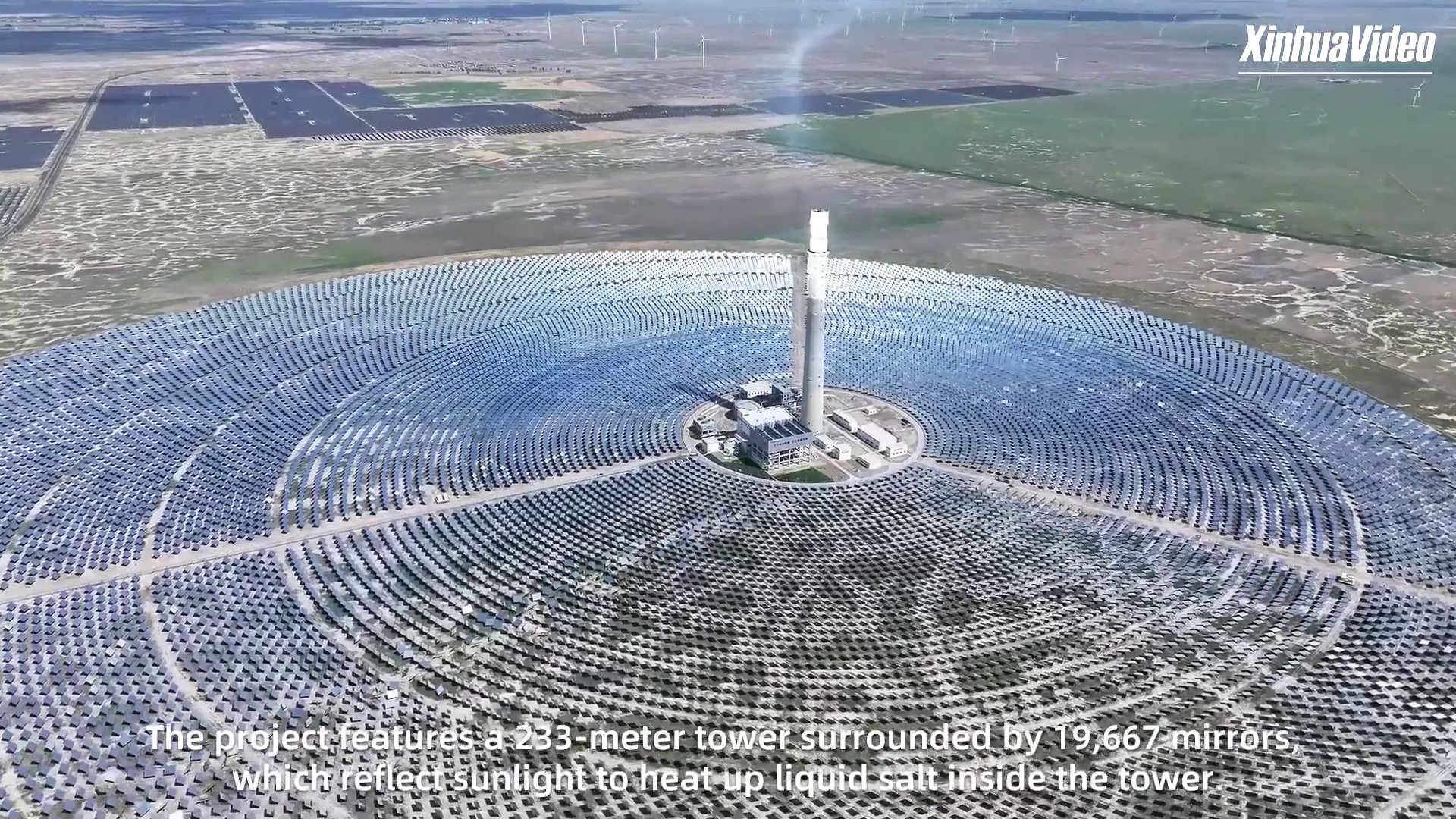 Cina, entra in funzione una centrale solare a torre alta 233 metri