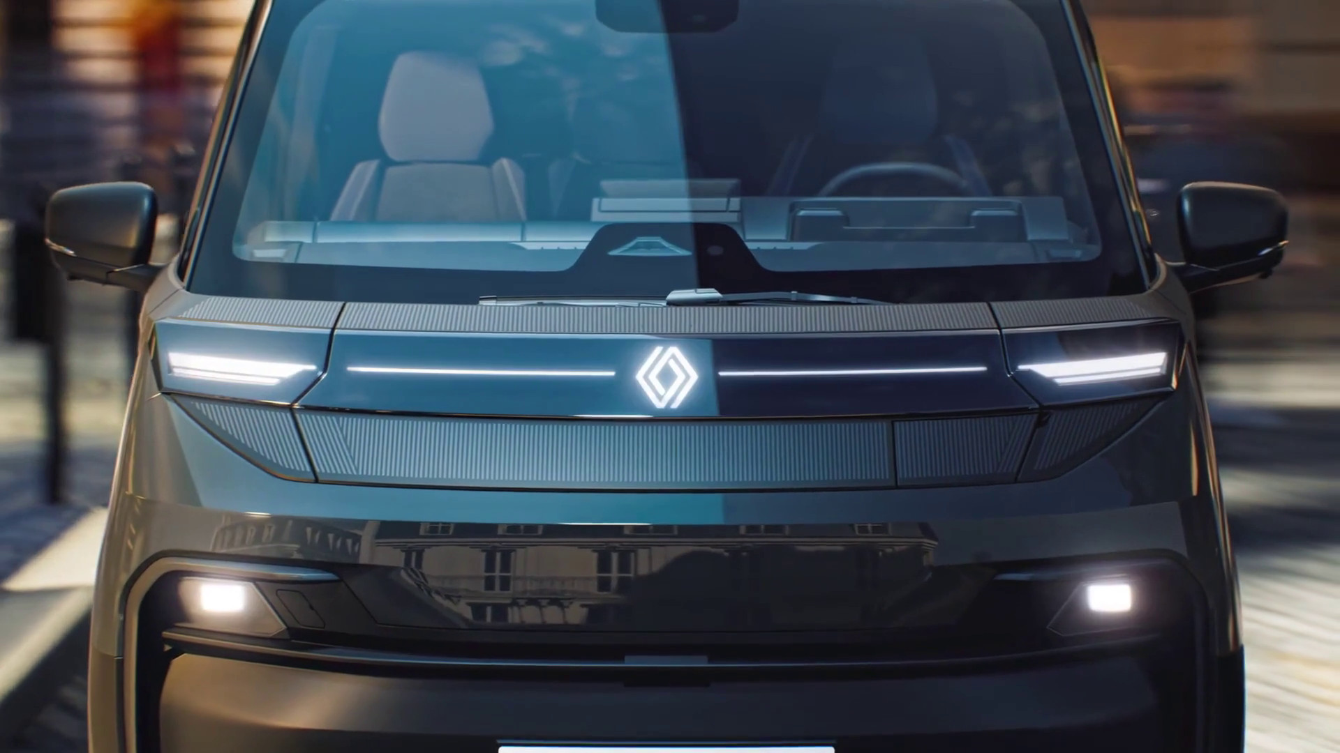 Renault, il nuovo Trafic elettrico punta su spazio e tecnologia