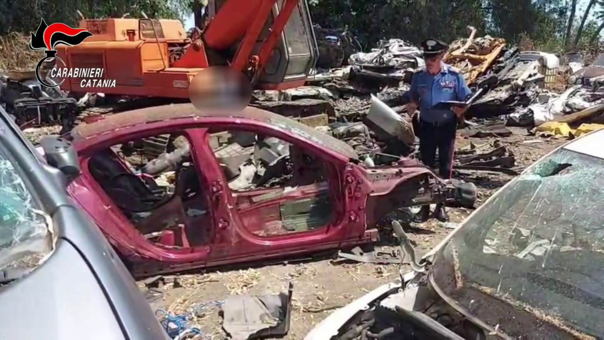 Traffico di auto rubate, un arresto e una denuncia nel Catanese