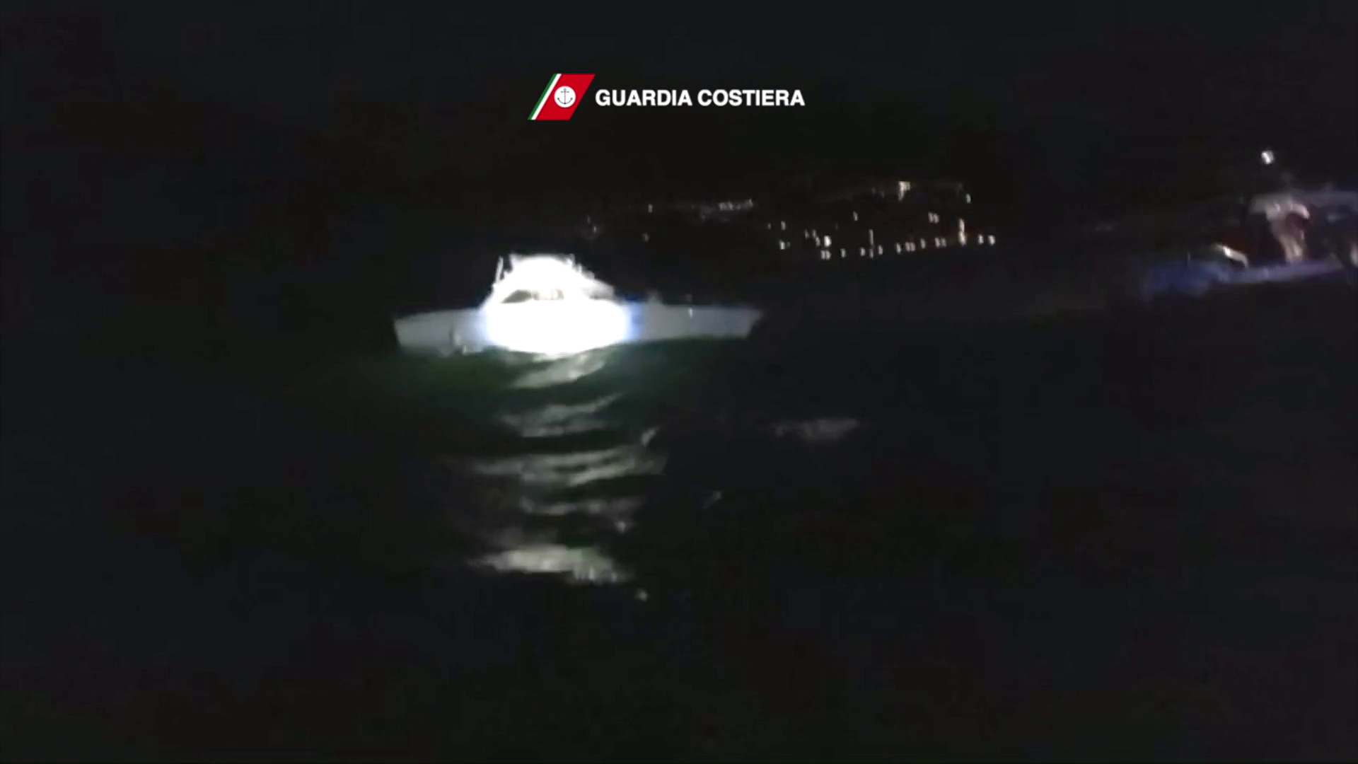 Guardia Costiera mette in salvo 45 diportisti sul Lago di Como