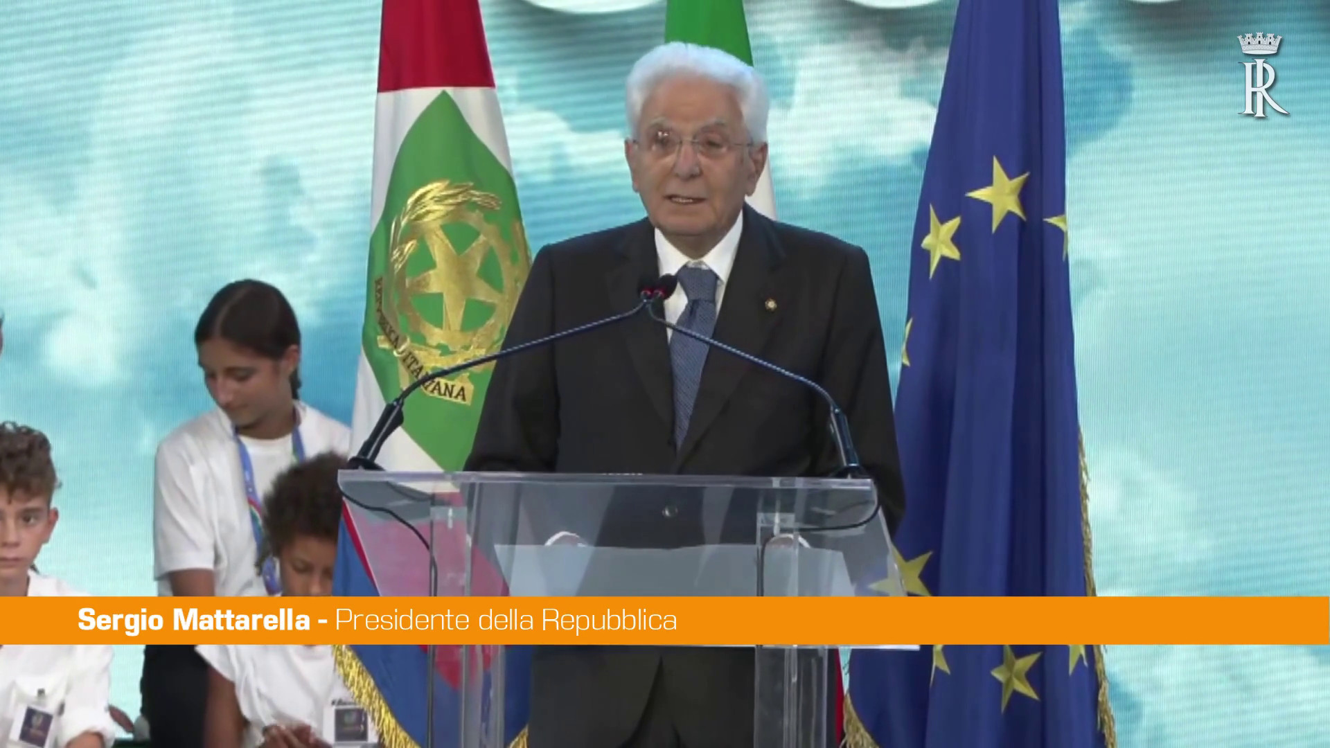 Mattarella "Social possono essere armi, il bullismo va contrastato"