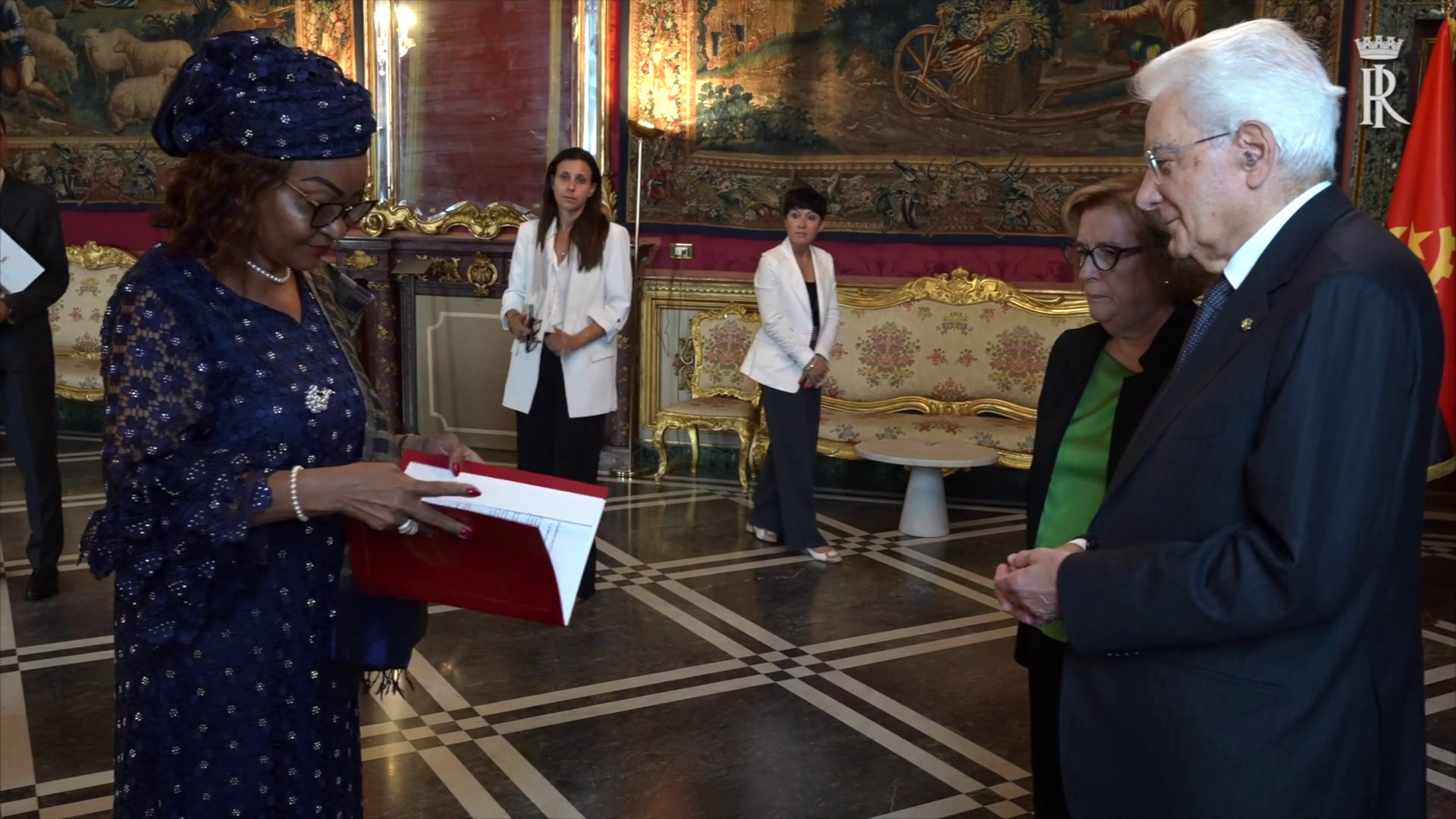 Mattarella riceve nuovi ambasciatori per lettere credenziali
