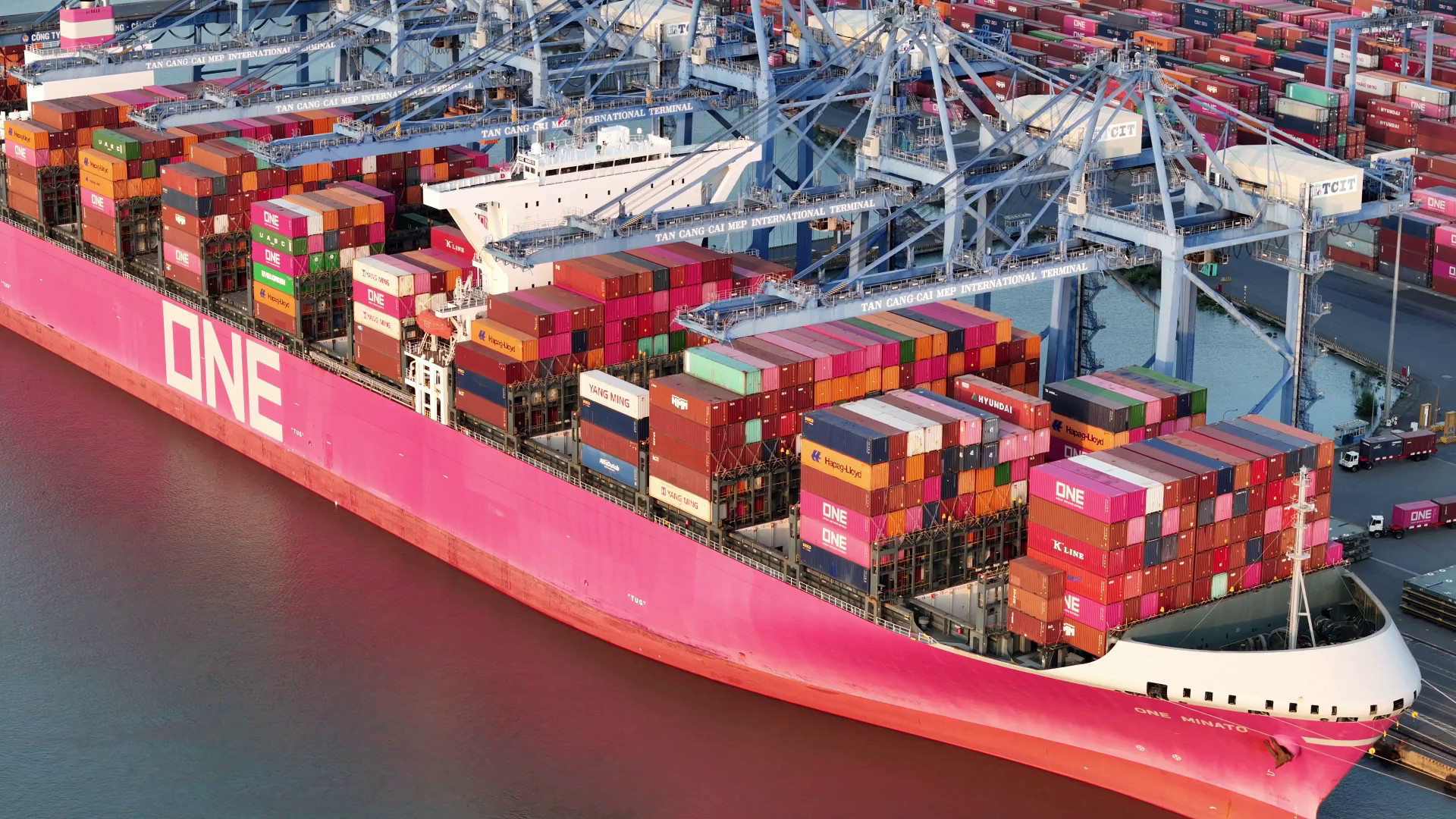 Navi portacontainer, tariffe ancora in rialzo