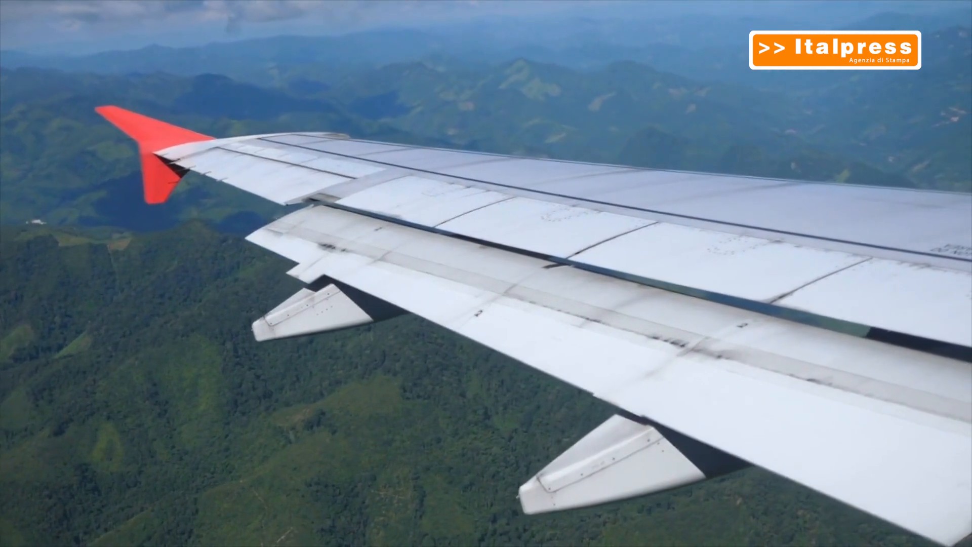 Cargo aereo, Maderna (Anama) 