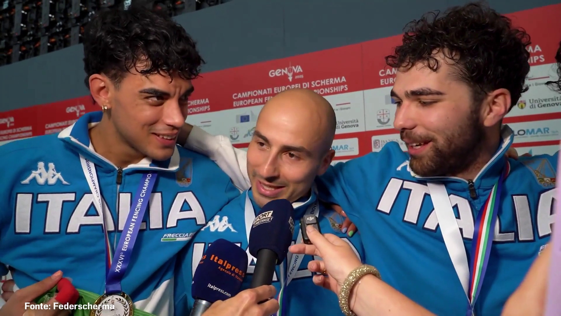 Azzurri del fioretto in coro 