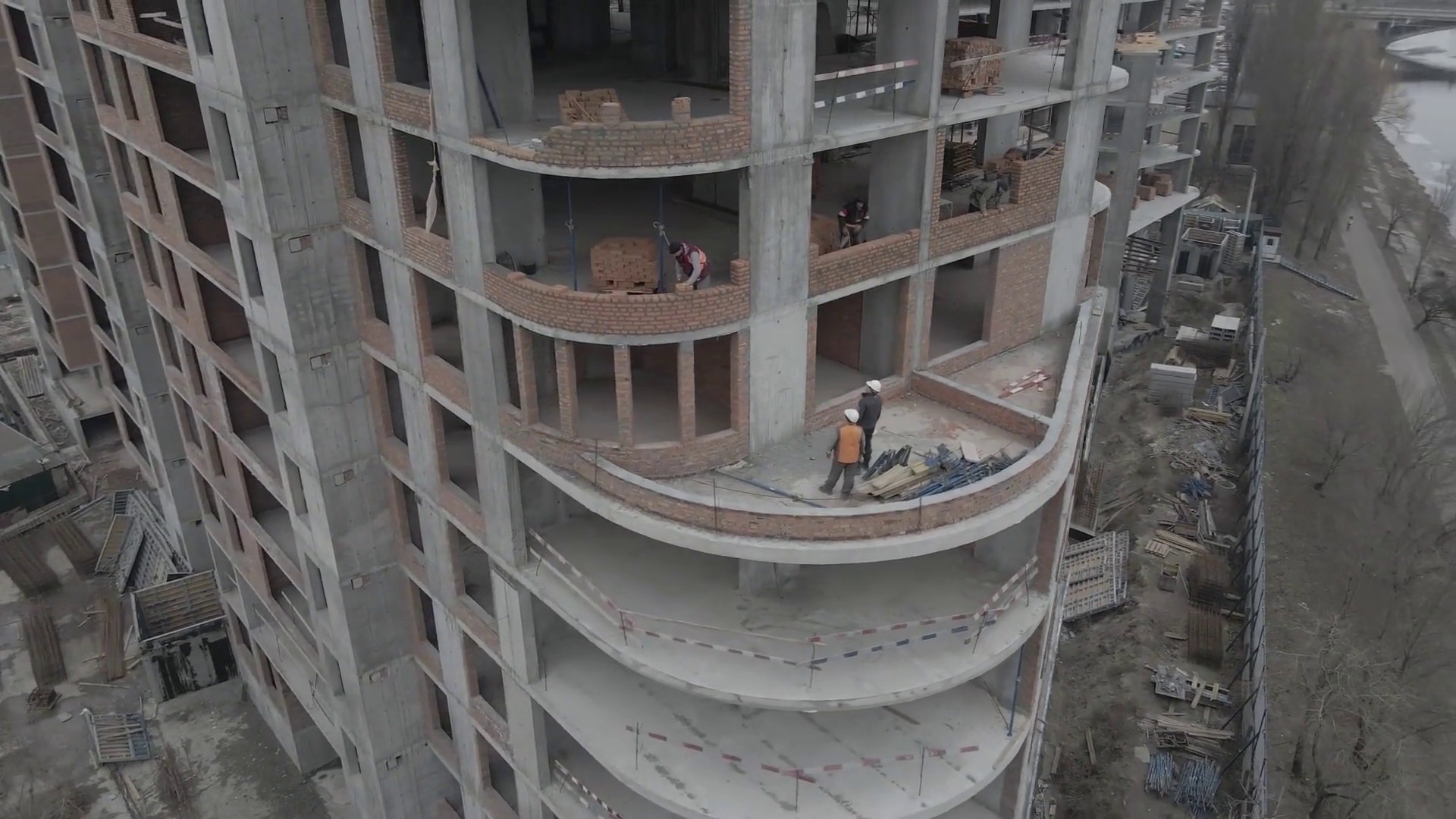 Edilizia, in calo i permessi per costruire