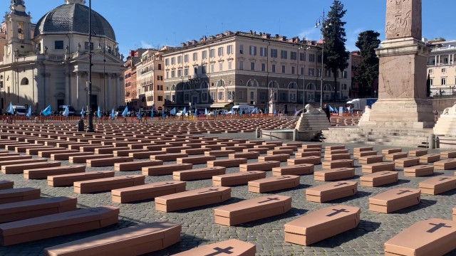 Morti sul lavoro, mille bare in piazza del Popolo a Roma