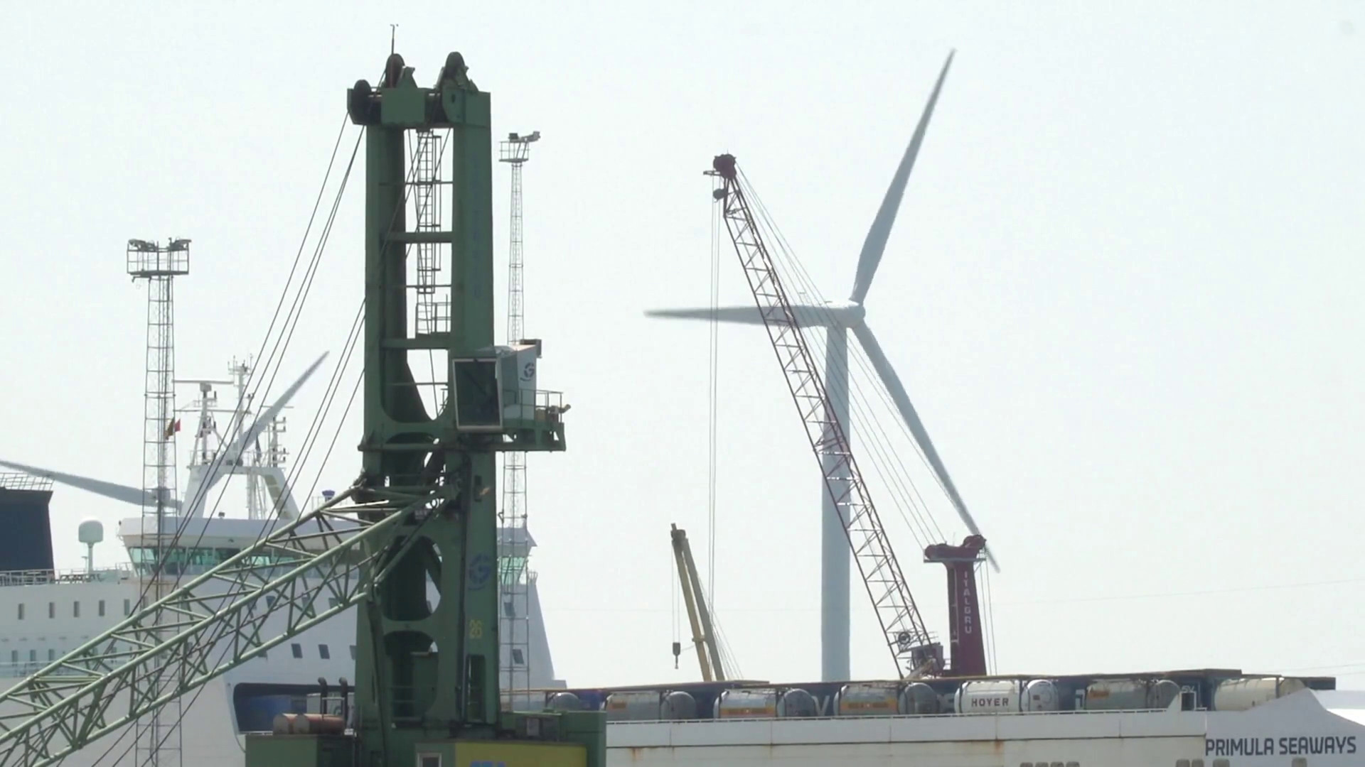 Ue, via libera alla clausola di salvaguardia per l'energia