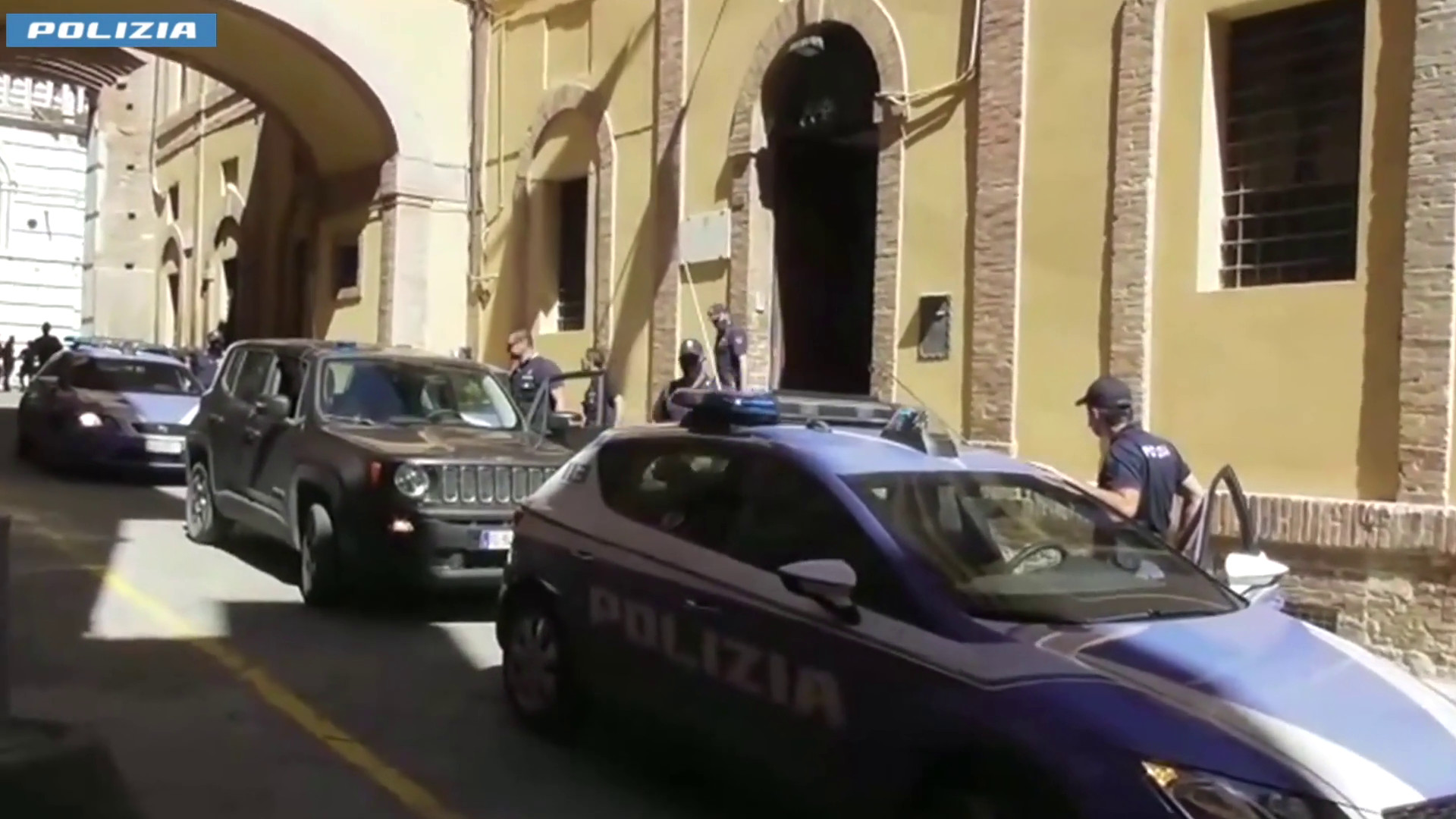Quattro arresti a Siena per rapine, furti, e lesioni. 3 sono minorenni