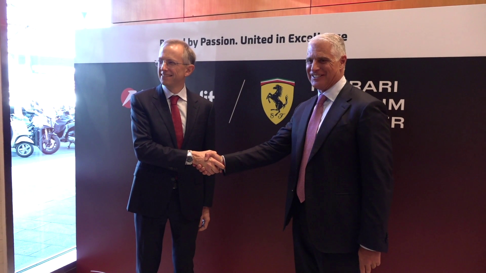 Passione ed eccellenza, nuova partnership tra UniCredit e Ferrari