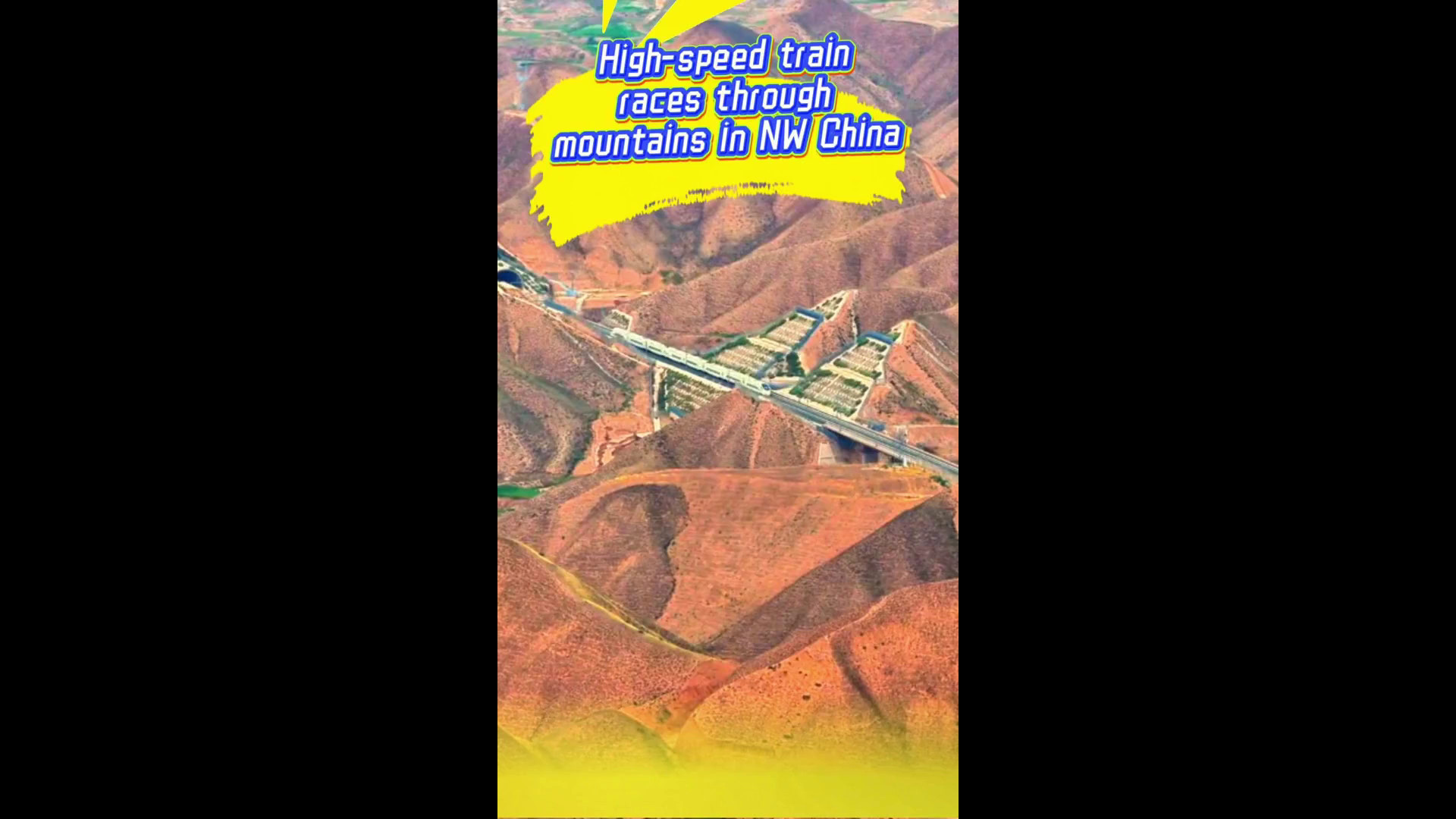 Cina: treno ad alta velocità attraversa le montagne del Gansu