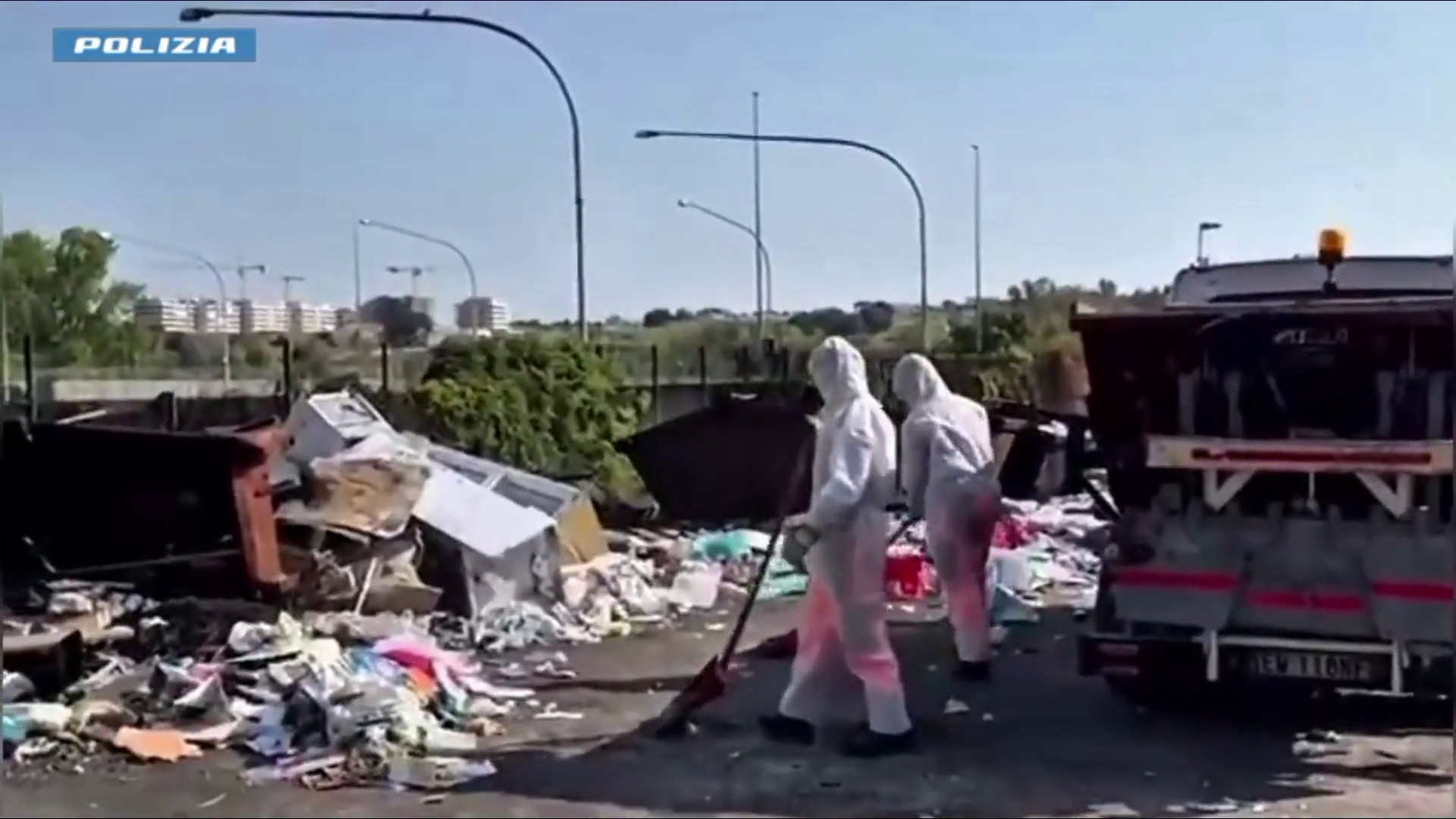 Blitz in campo nomadi a Roma, sequestri e denunce