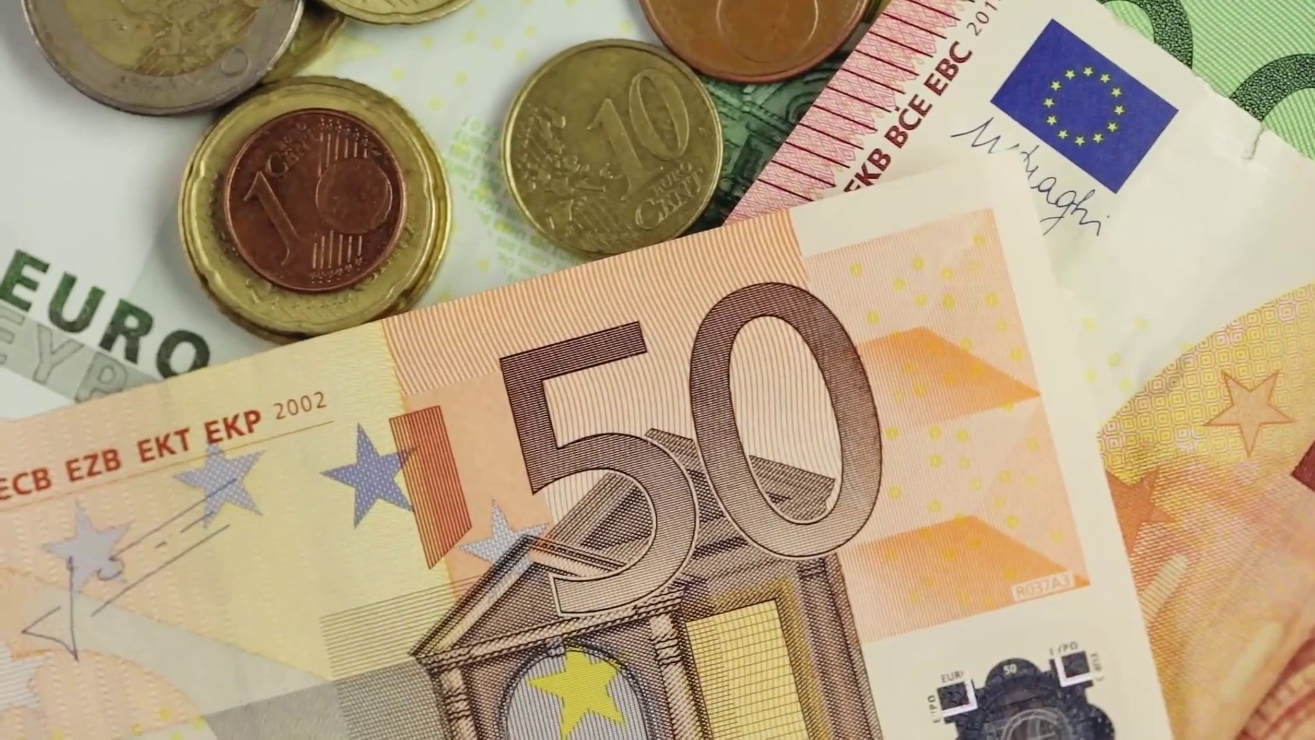 Ue, per il 2025 la Commissione propone un bilancio da 200 miliardi