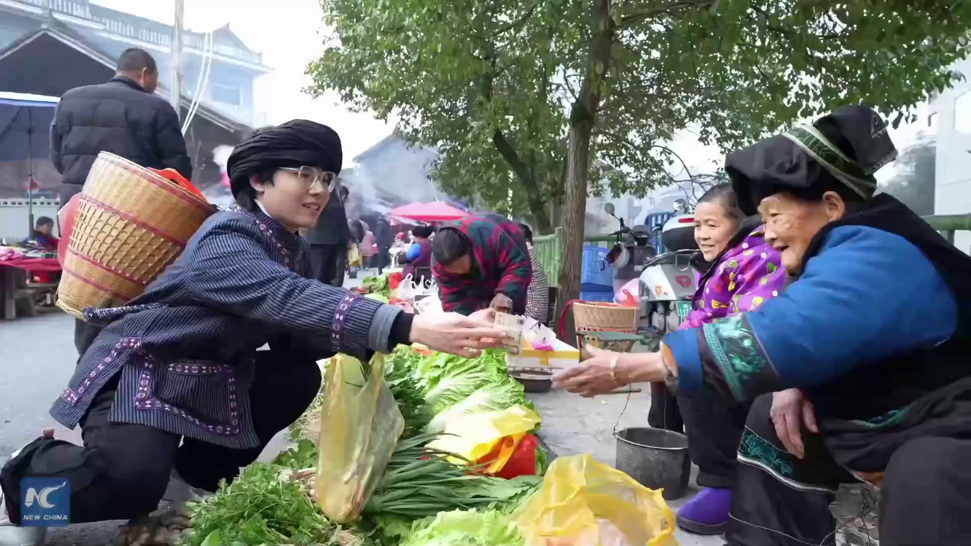 Cina: banchetto etnico di Capodanno di una famiglia dell’Hunan