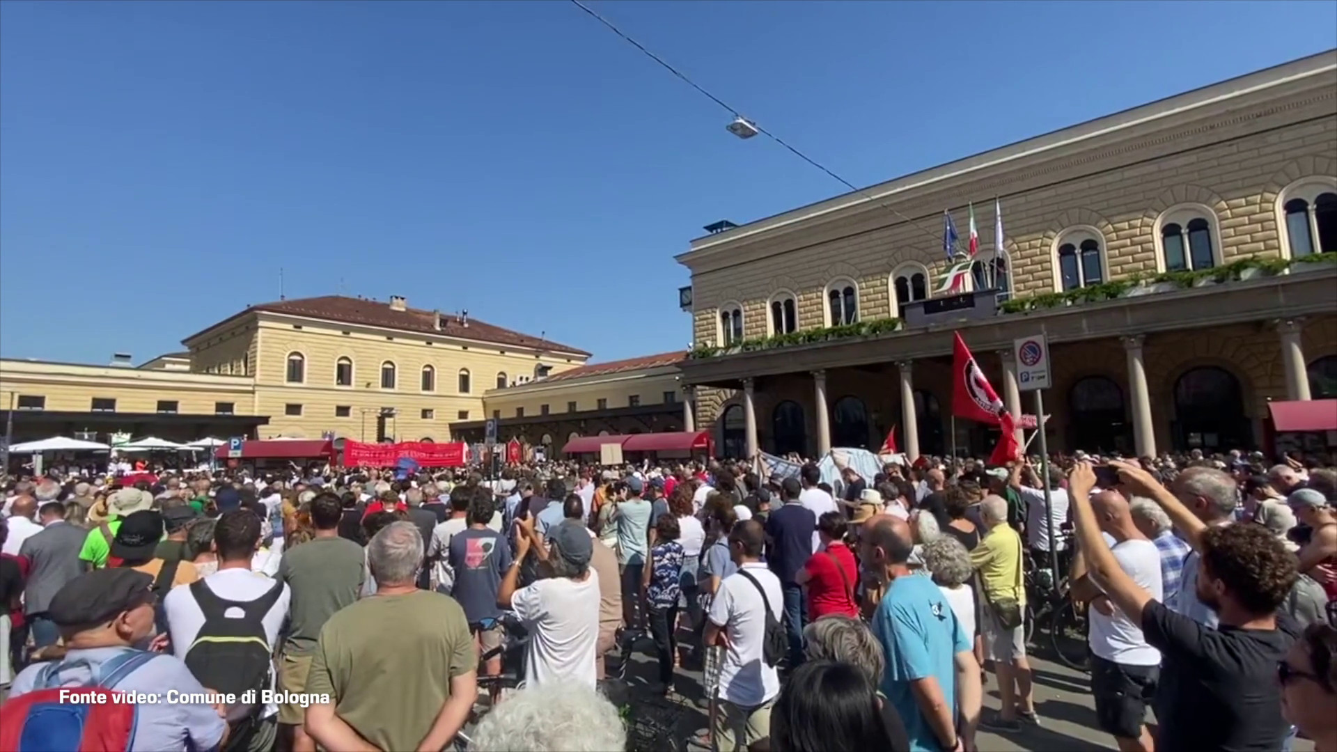 Strage di Bologna, minuto di silenzio in città