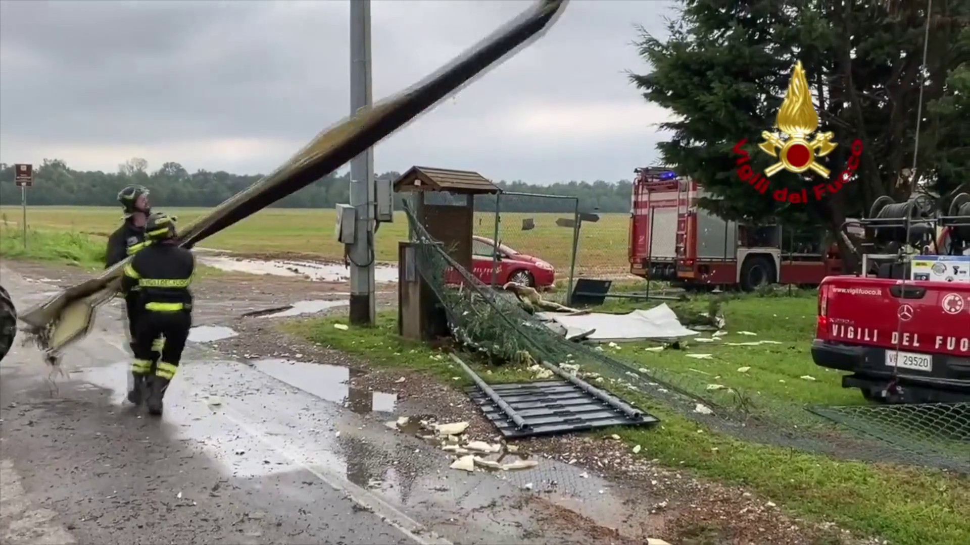 Grandine e vento in Lombardia, donna muore in Brianza