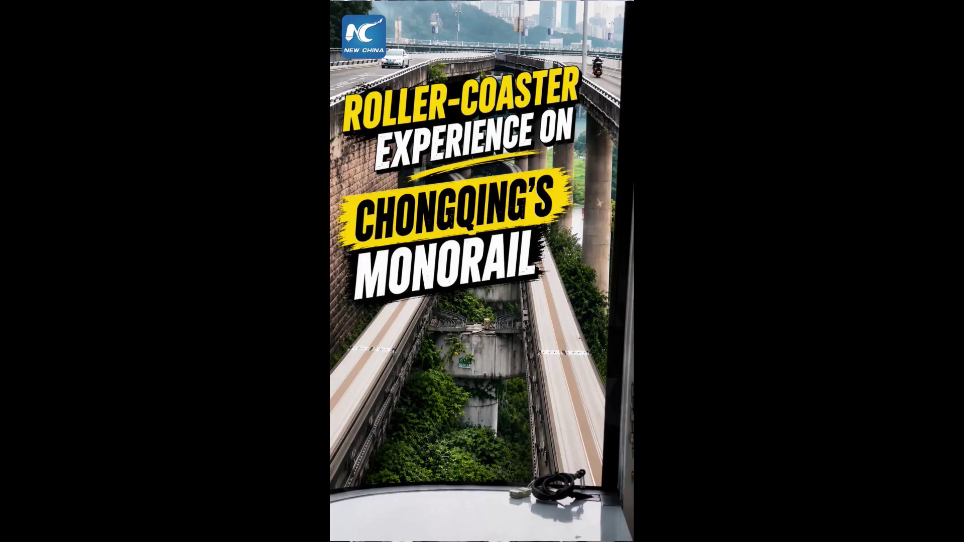 Cina, monorotaia di Chongqing offre un'esperienza simile alle montagne russe