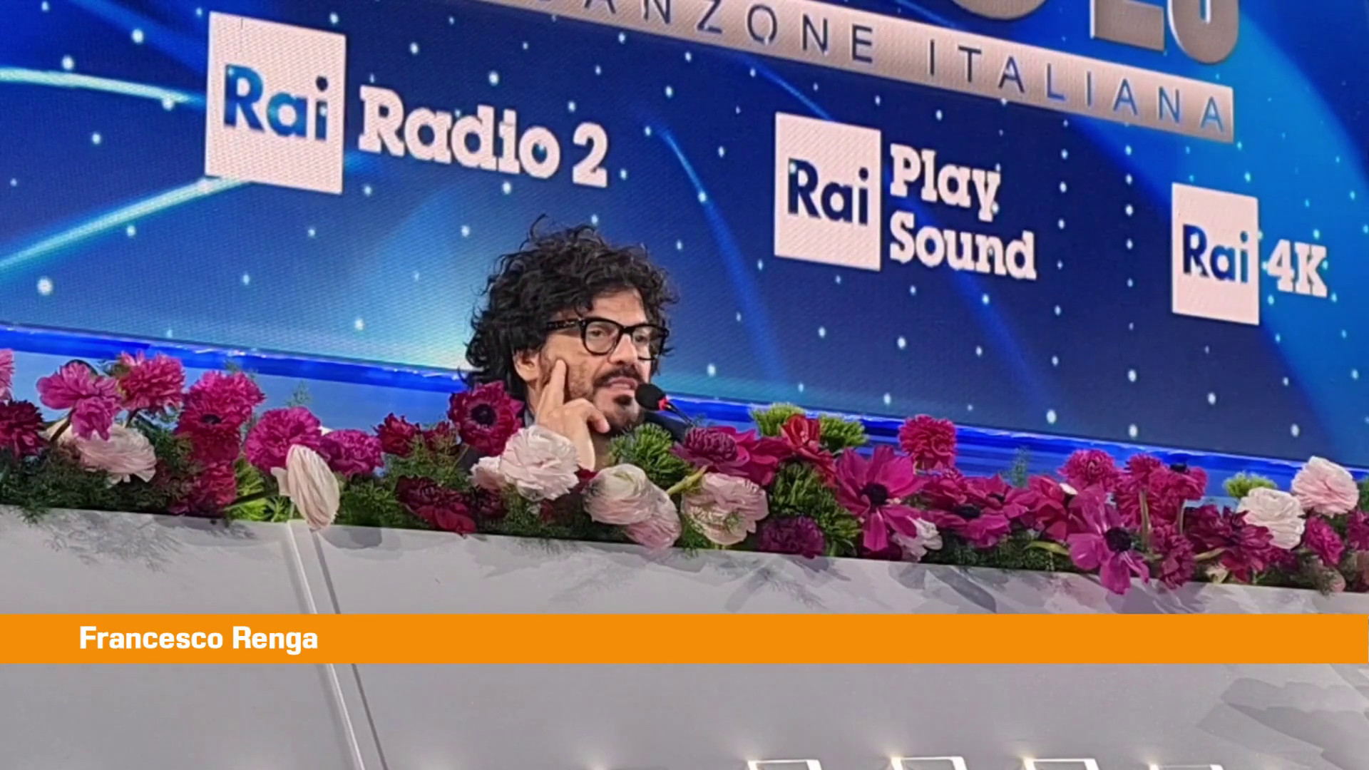 Sanremo, Renga omaggia Bowie nella serata delle cover 