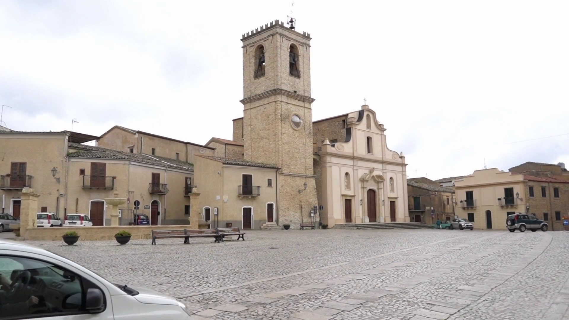 Palazzo Adriano, da set cinematografico a borgo 