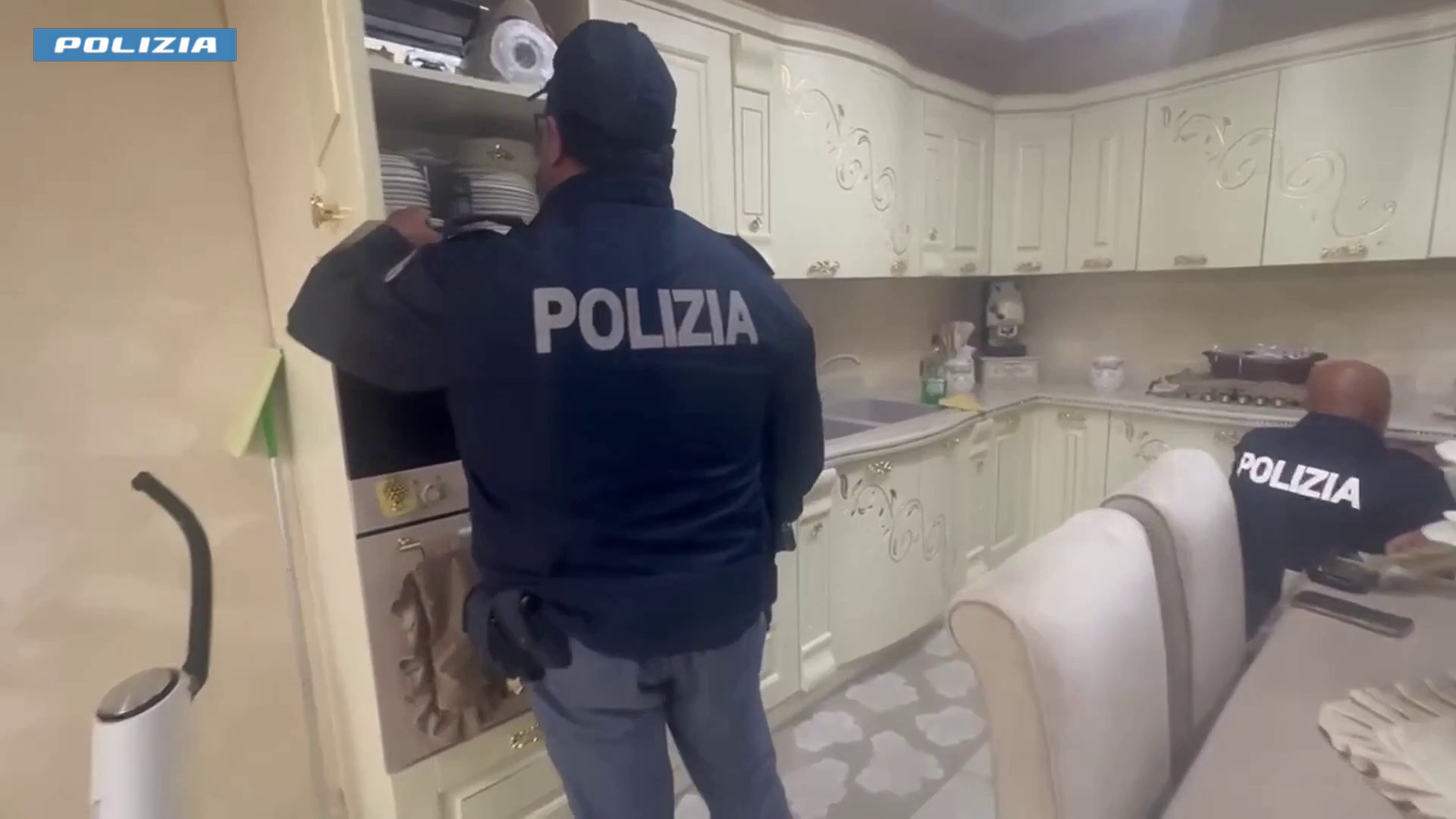 Traffico di droga gestito dai clan mafiosi, 26 arresti a Palermo