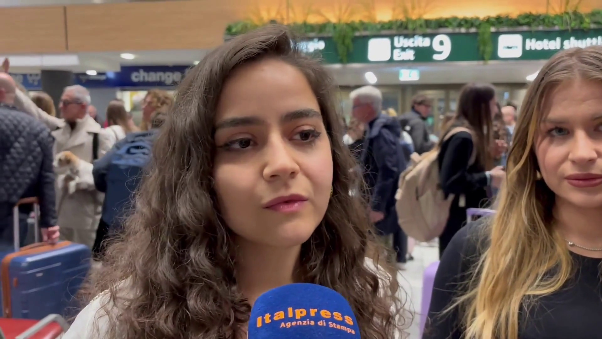 Iran, studenti di Dubai a Malpensa 