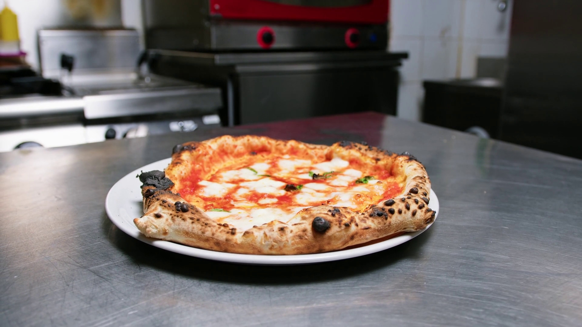 Pizza, numeri da record in Italia