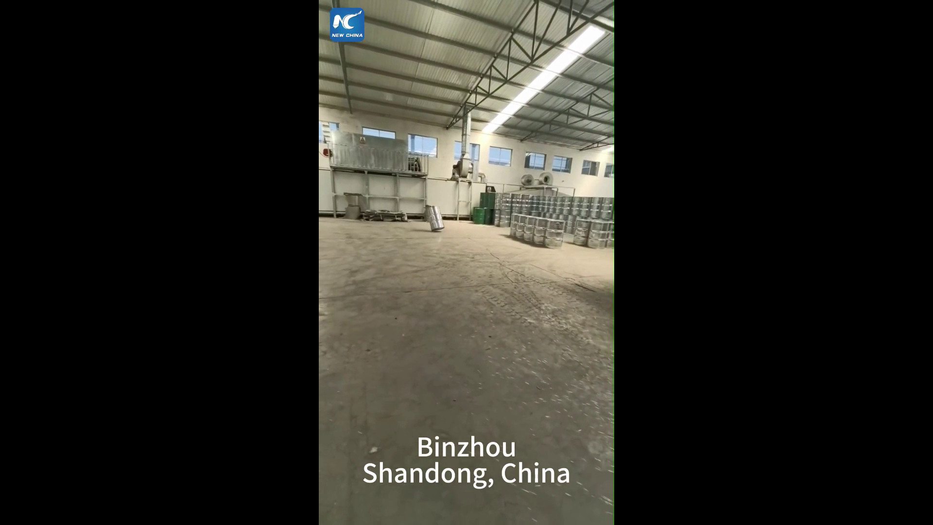 Cina, la magia del “maestro” dei bidoni