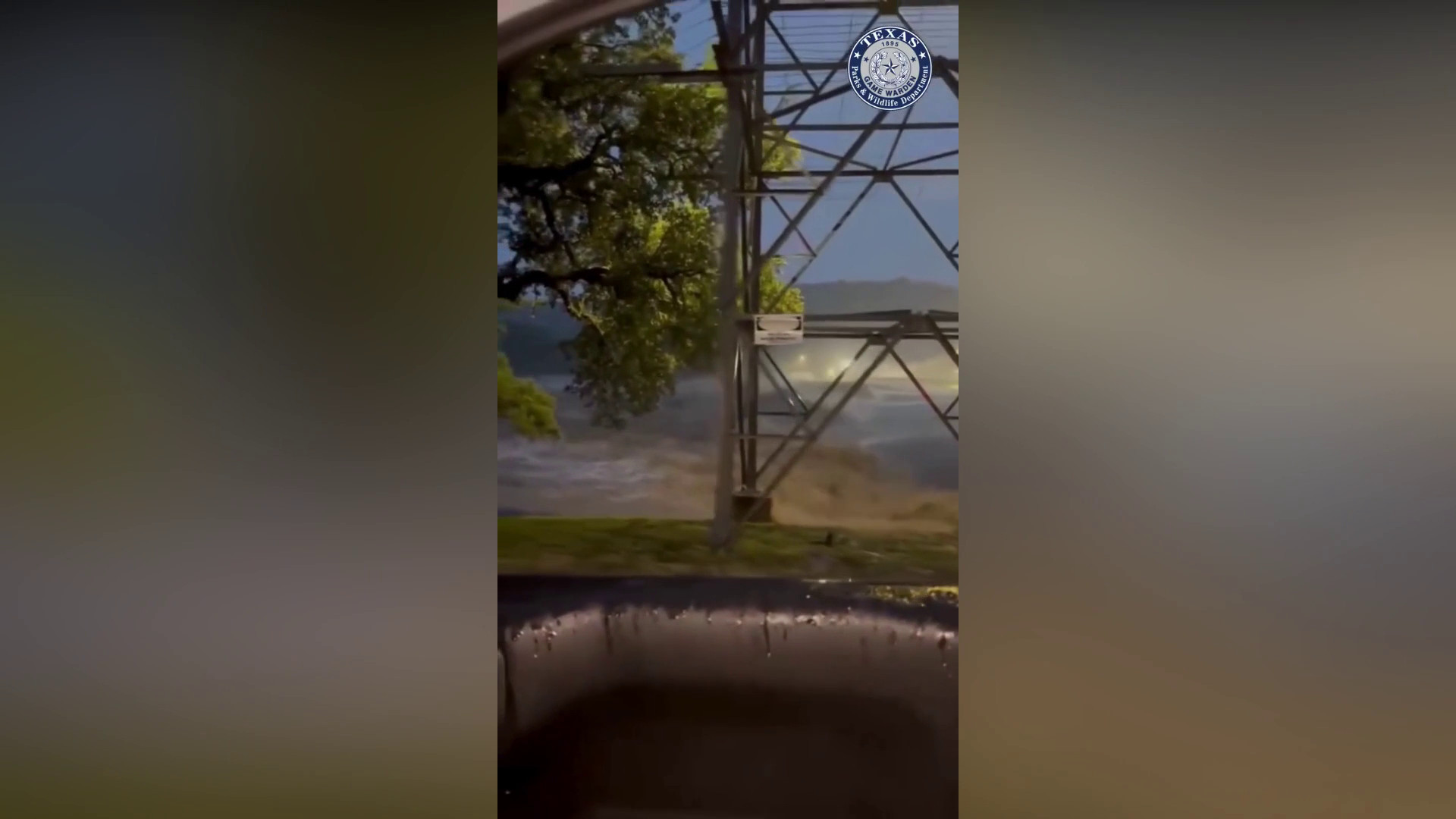Alluvioni in Texas, le immagini della piena del fiume Guadalupe