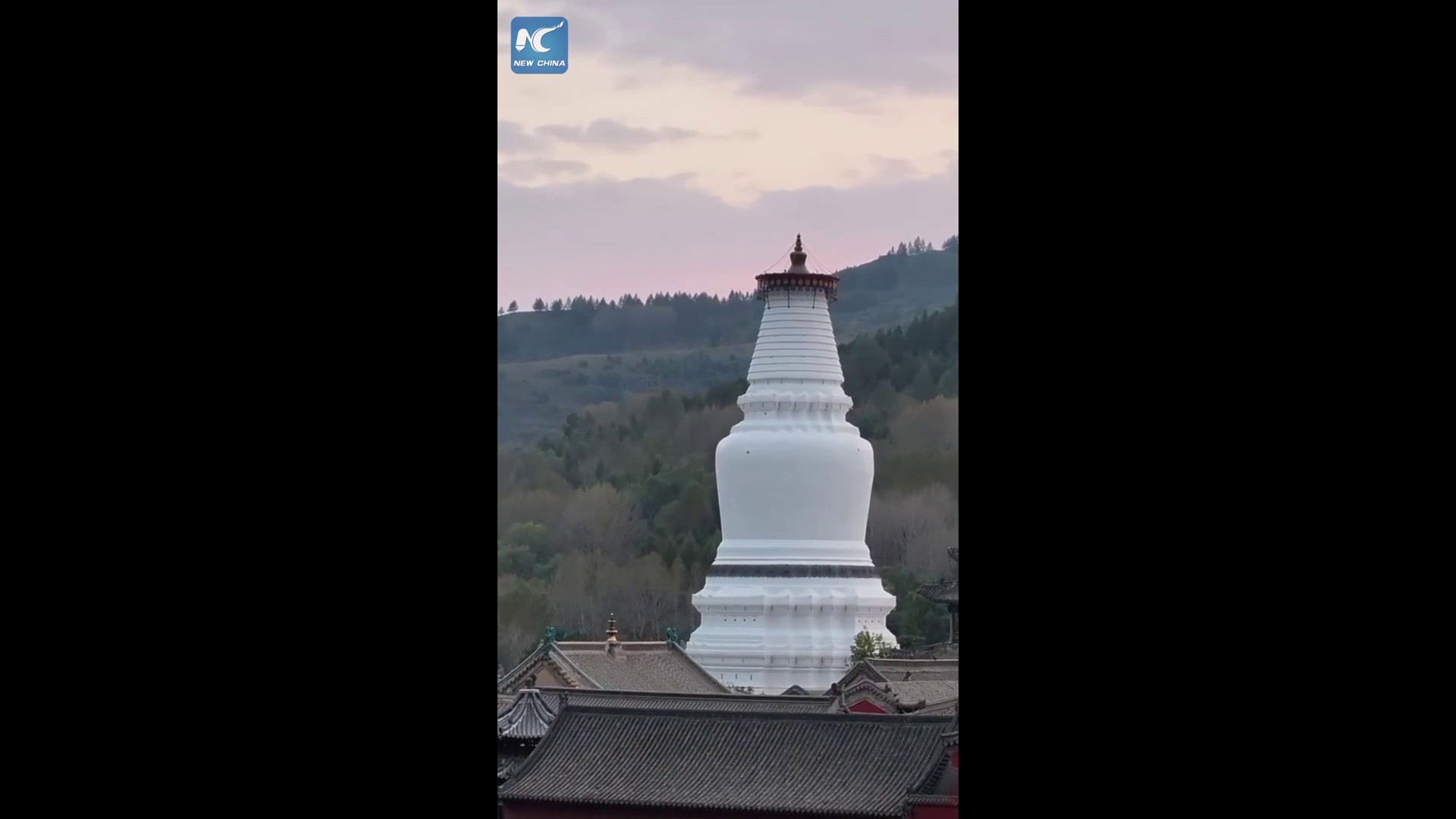 Cina, riapre dopo il restauro l'iconica pagoda del monte Wutai