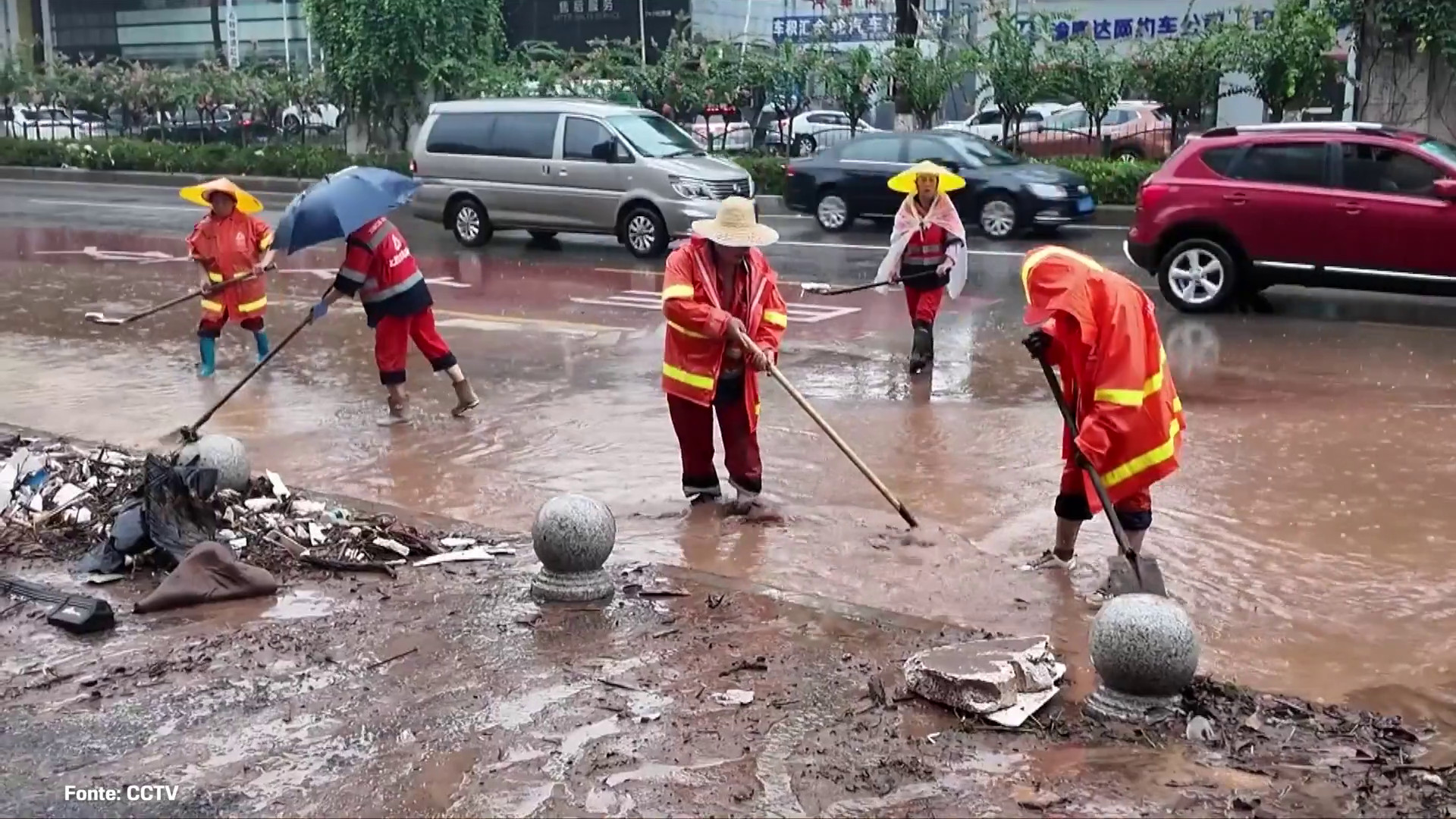 Piogge torrenziali e grandine. Danni nel sud-ovest della Cina