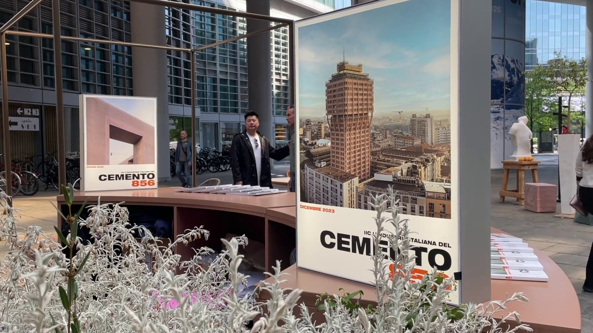 Dal materiale al linguaggio, il cemento protagonista al Fuorisalone