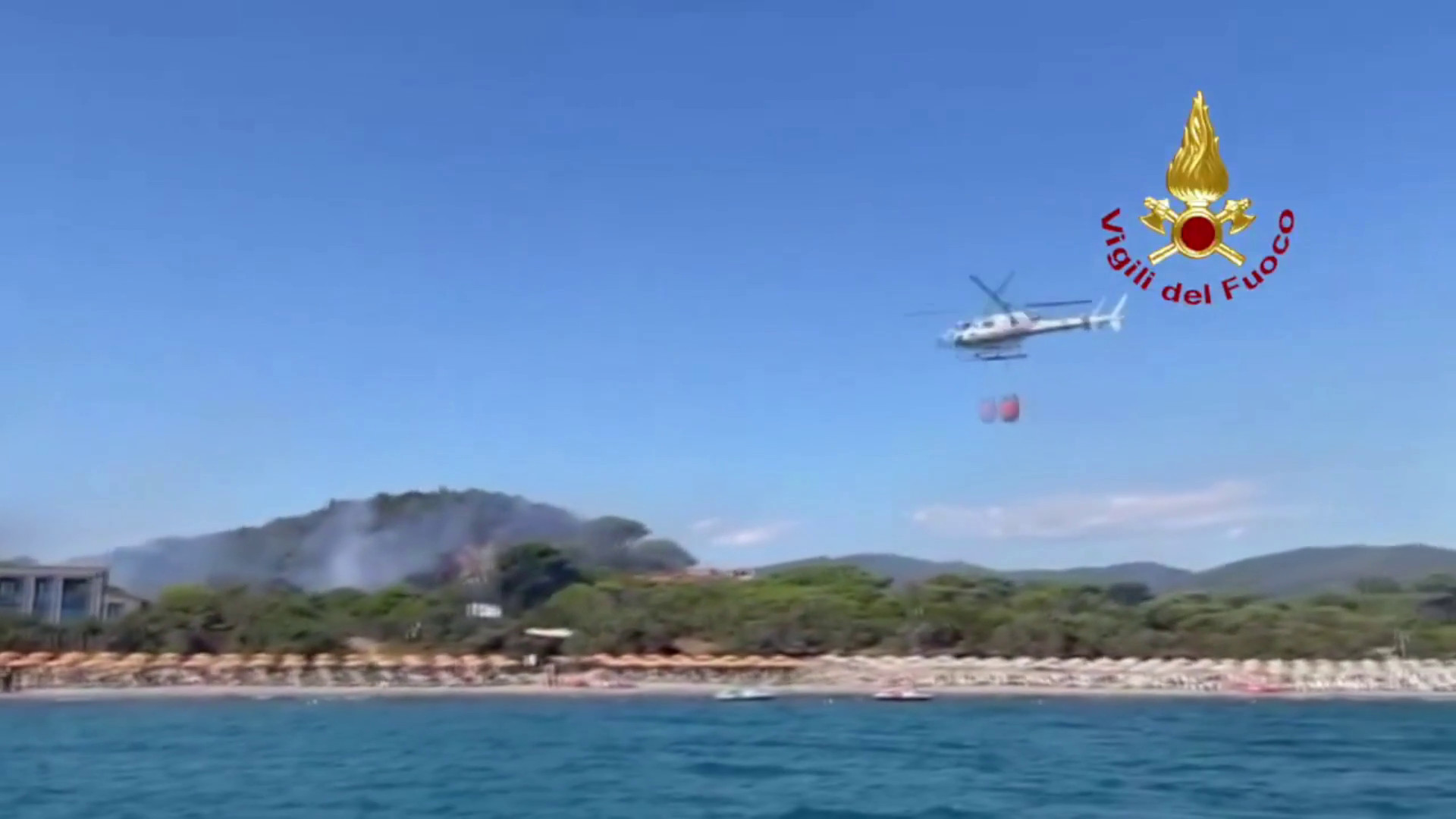 Incendio a Castiglione della Pescaia, 600 persone evacuate