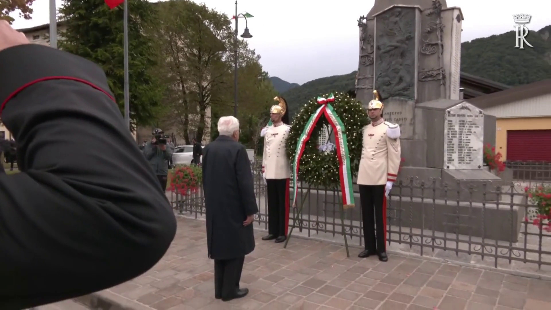 Resistenza, Mattarella rende omaggio ai Caduti di Ampezzo