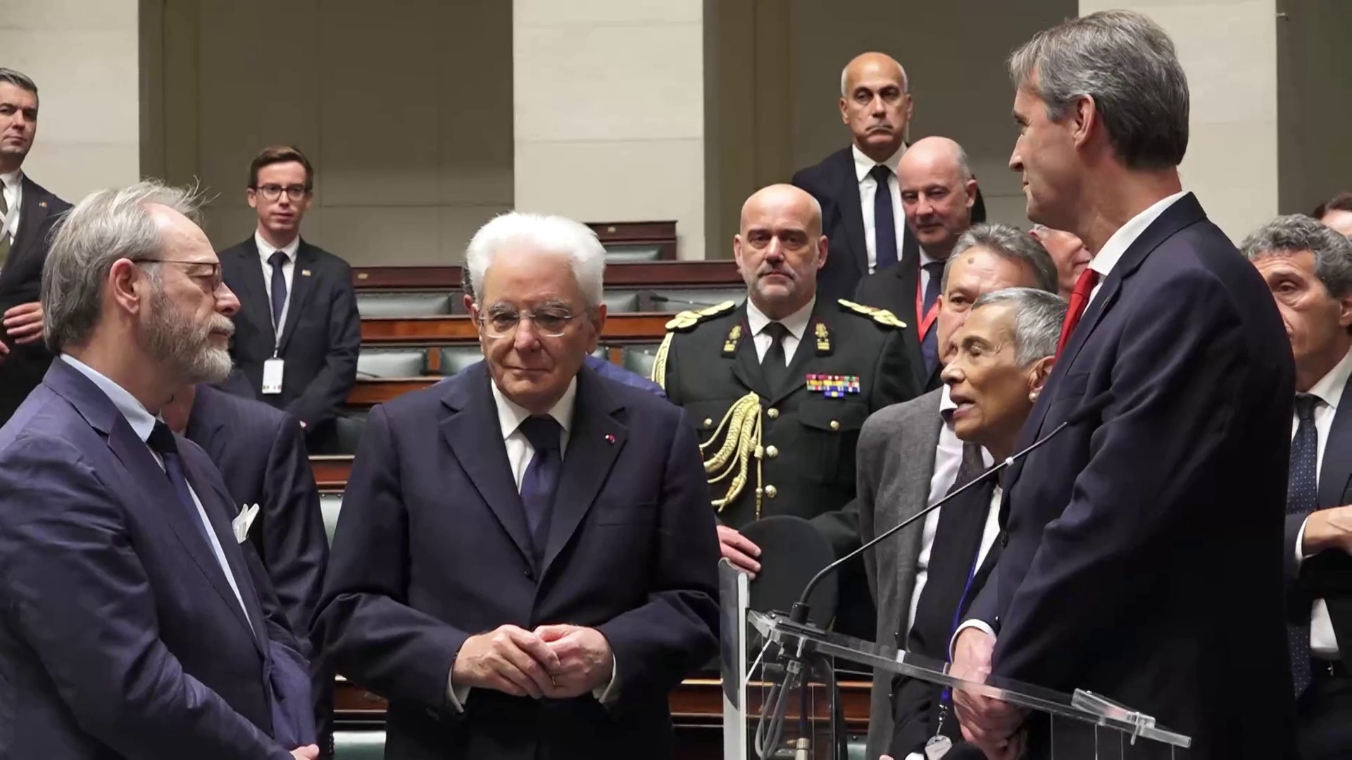 Mattarella incontra il presidente della Camera del Belgio De Roover