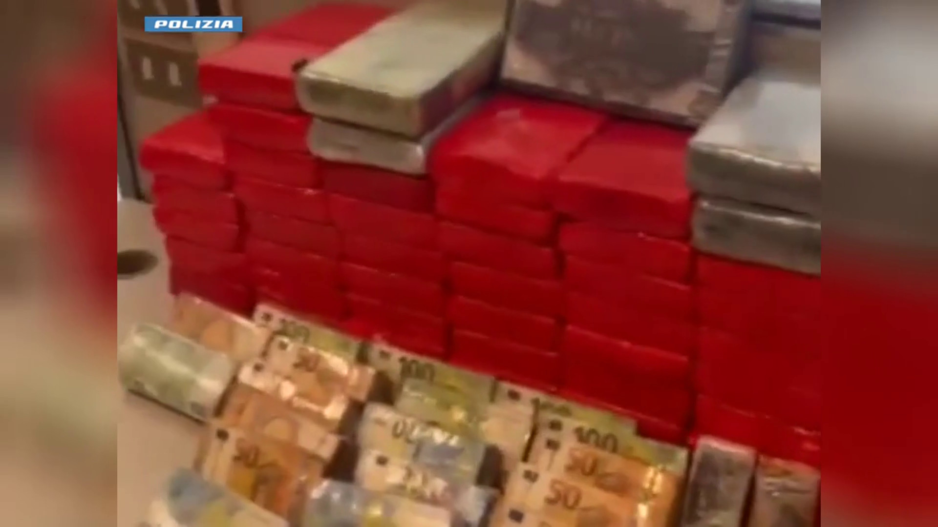 Aveva in casa 70 kg di cocaina e 170 mila euro, un arresto nel Milanese