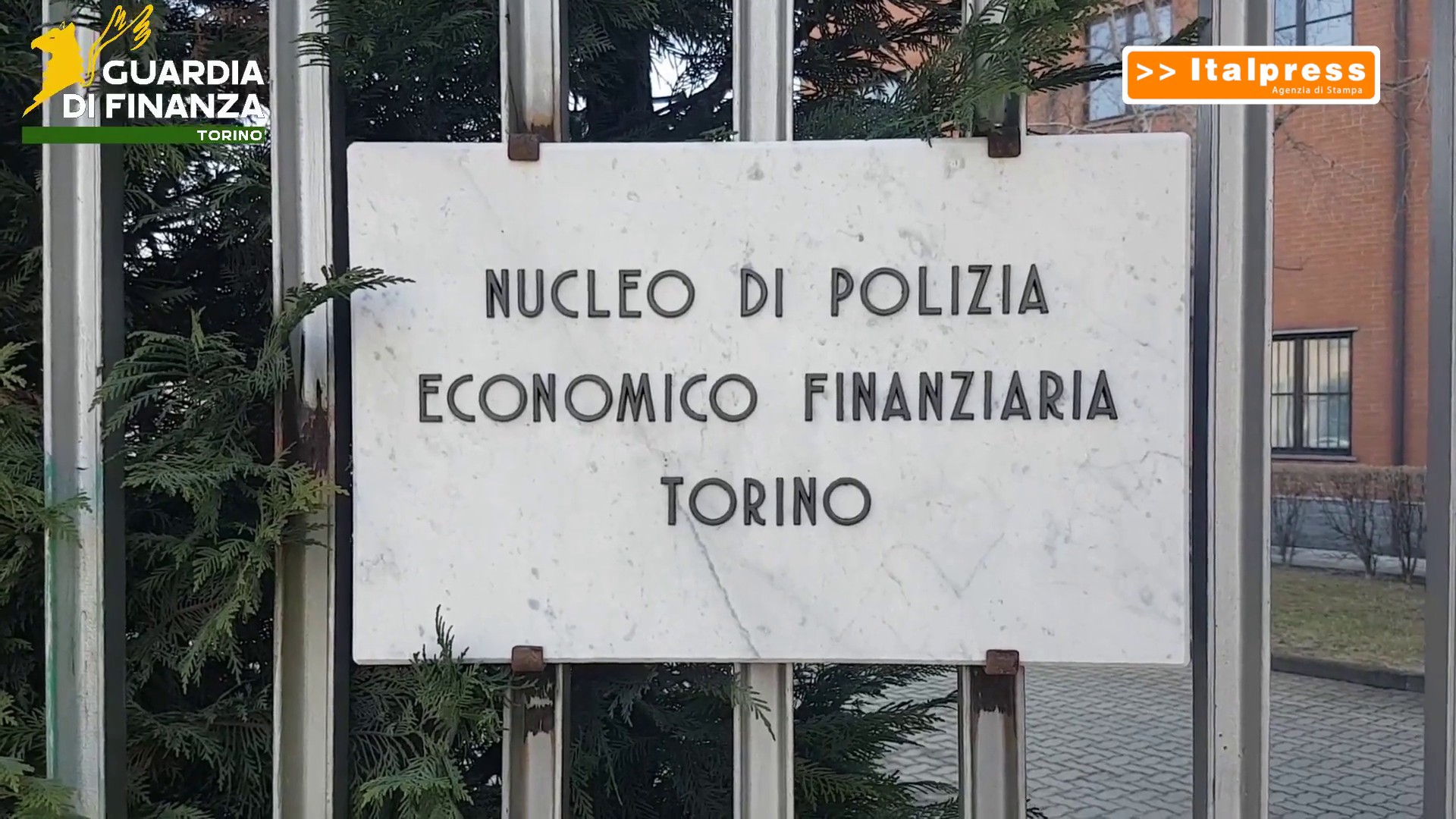 Truffa dell'oro e criptovalute, sequestro da 1,6 milioni a Torino