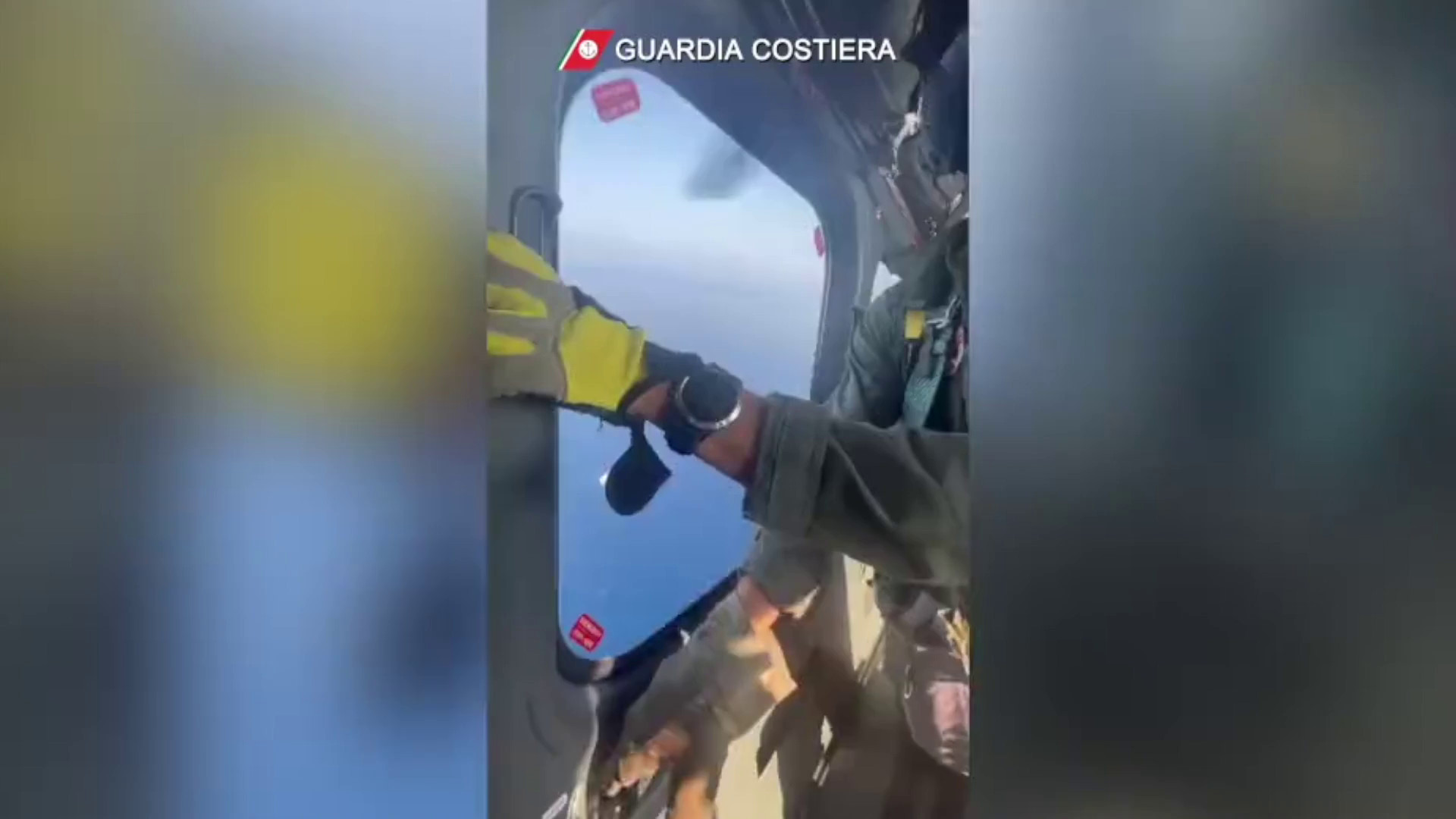 Uomo ha un malore sulla nave da crociera, soccorso con l'elicottero