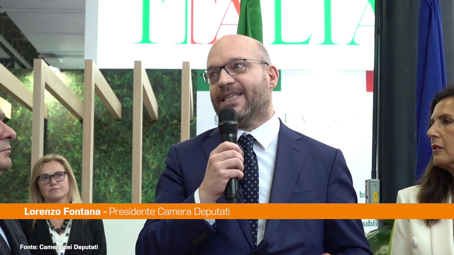 Fontana inaugura il padiglione Italia della London Book Fair