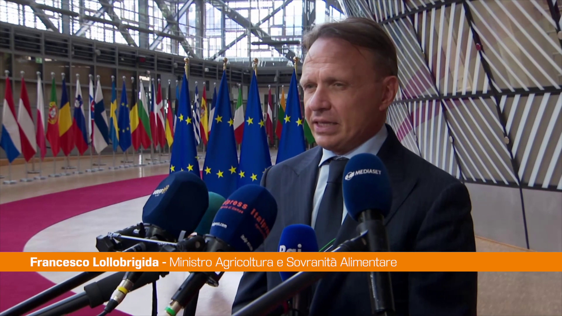 Ue, Lollobrigida 